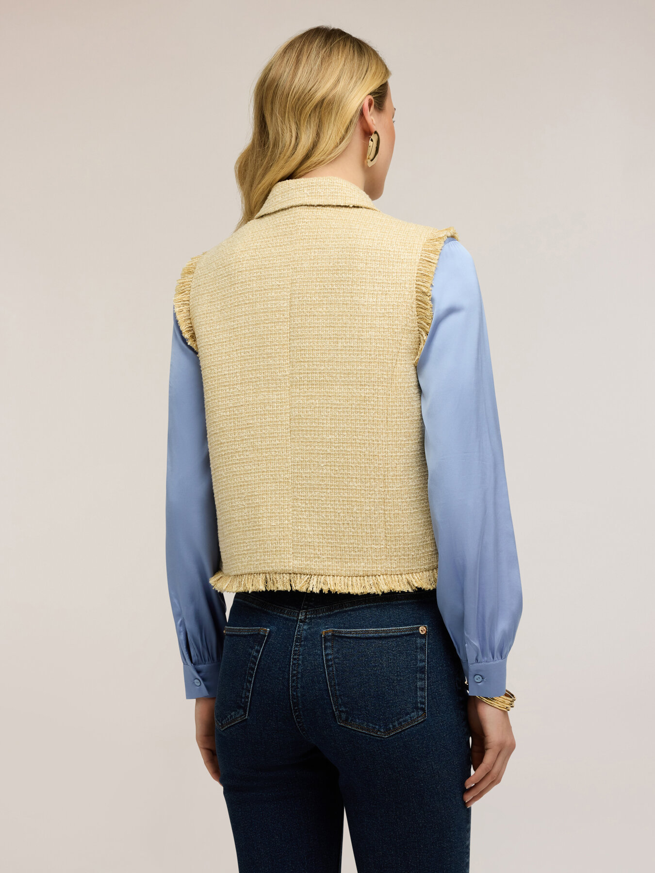 Gilet en boucl&eacute; &agrave; franges image number 1