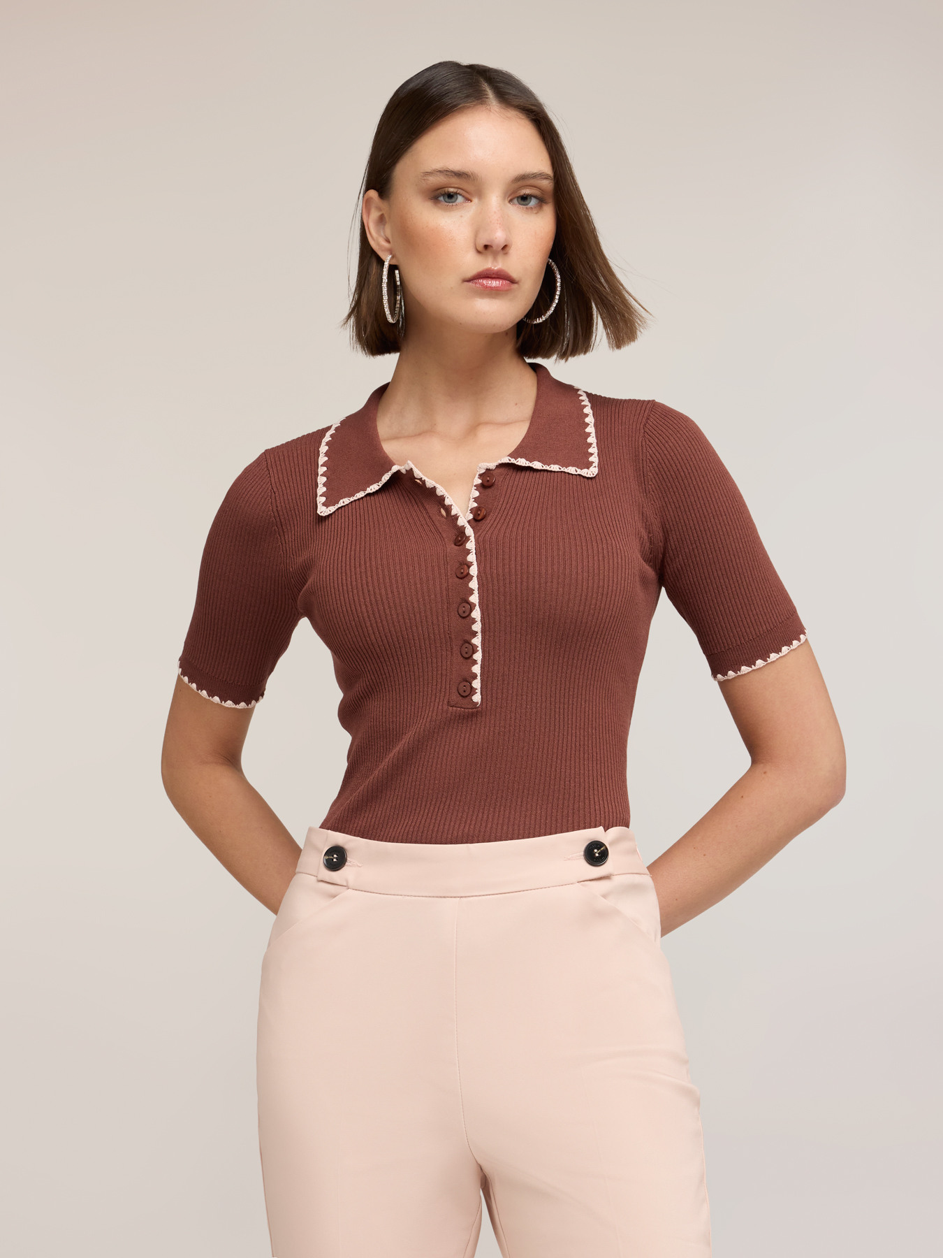 Fine knit polo with scalloped edge image number 2