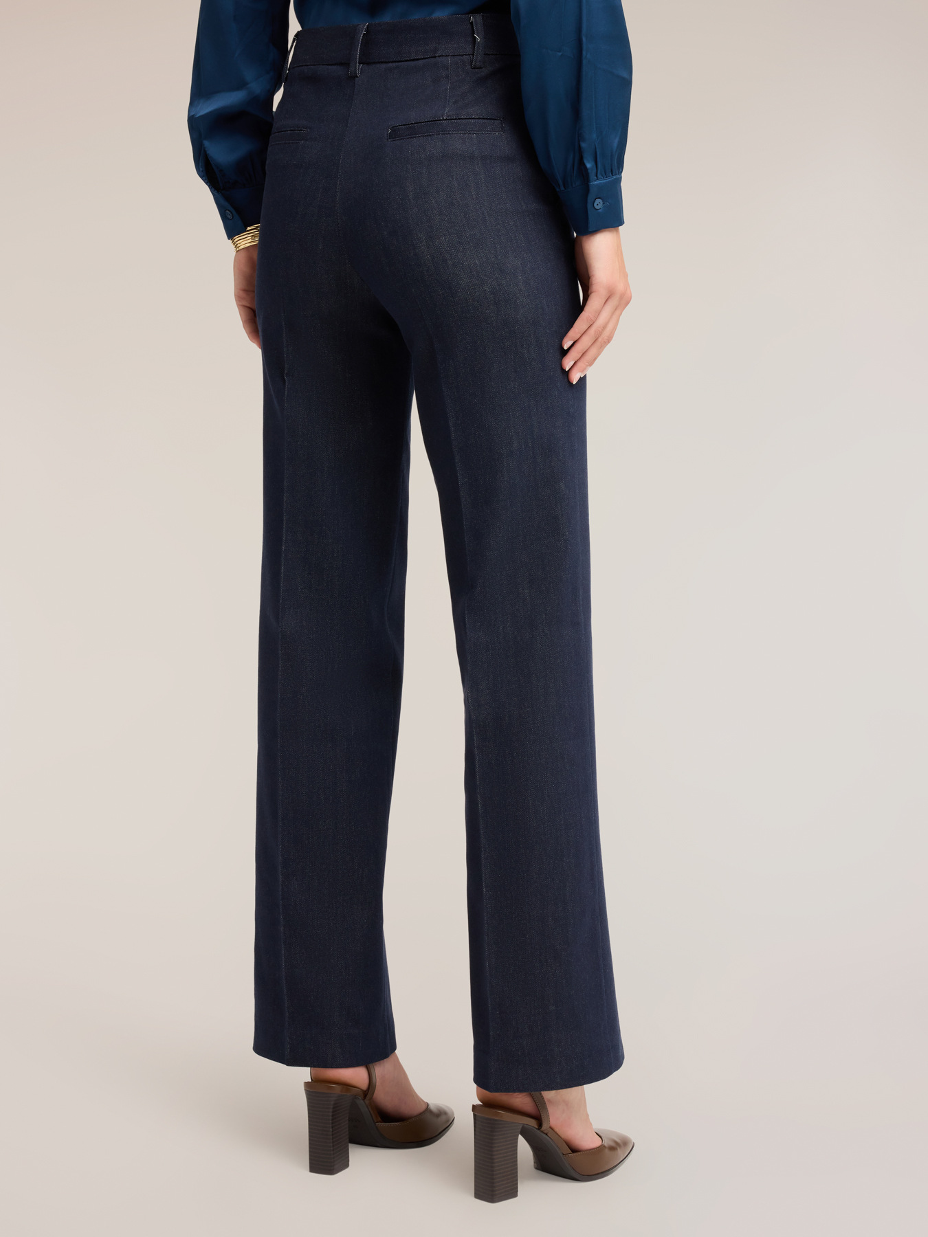 Tailored jeans with pressed crease image number 1