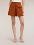 Short taille haute avec pli accord&eacute;on image number 2