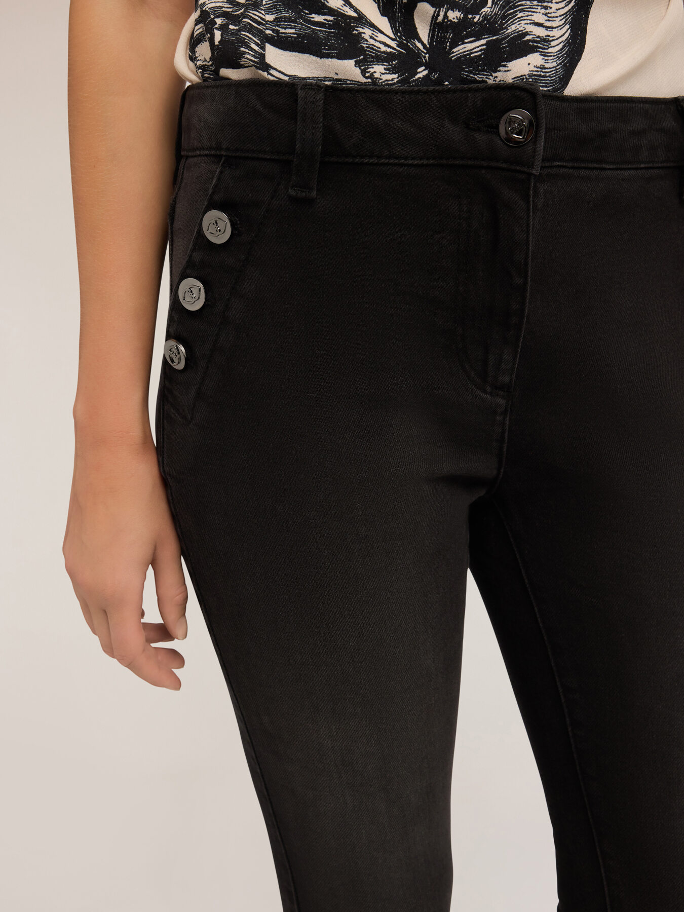 Jean skinny &agrave; boutons image number 2