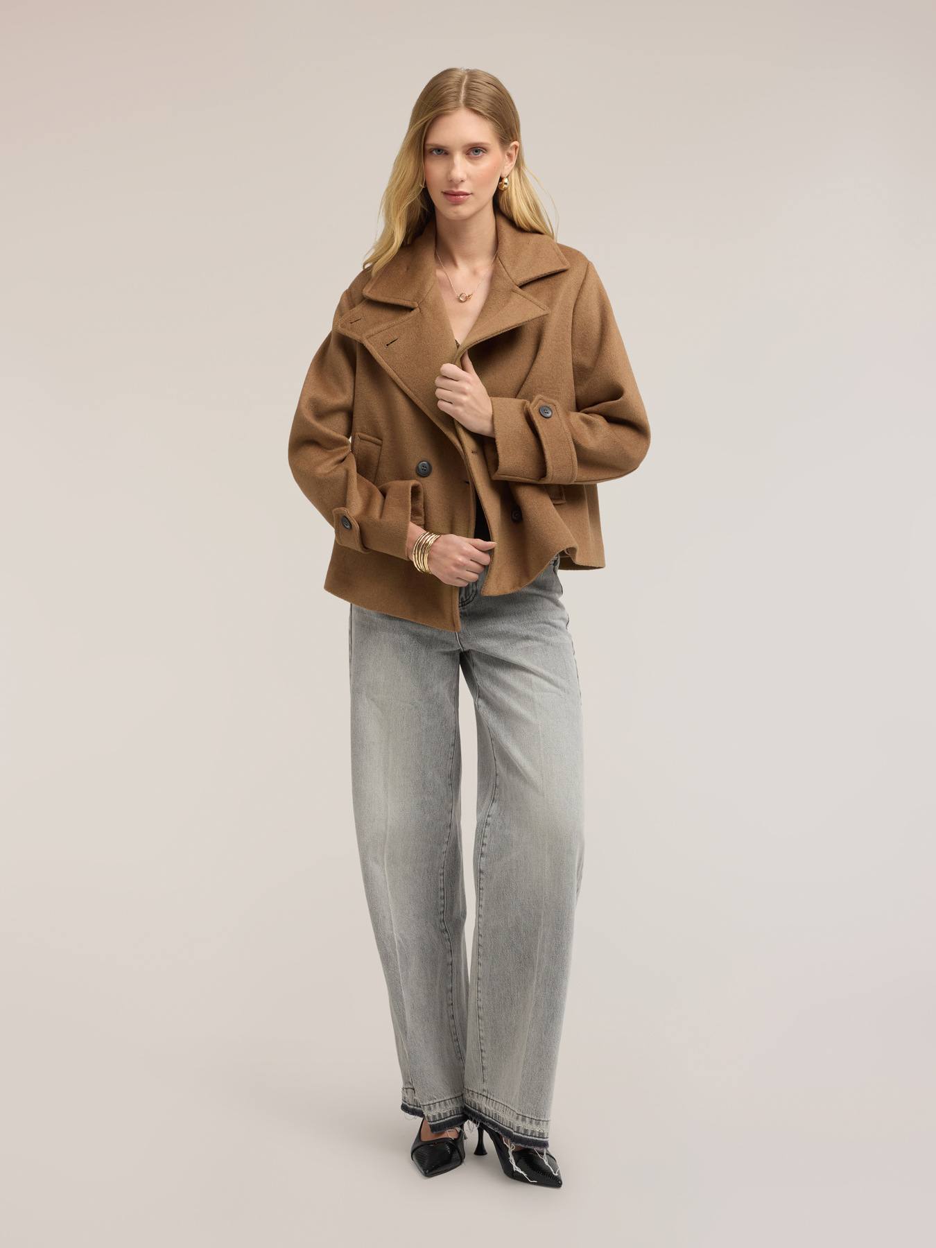 Double-breasted coat in wool blend cloth image number 2