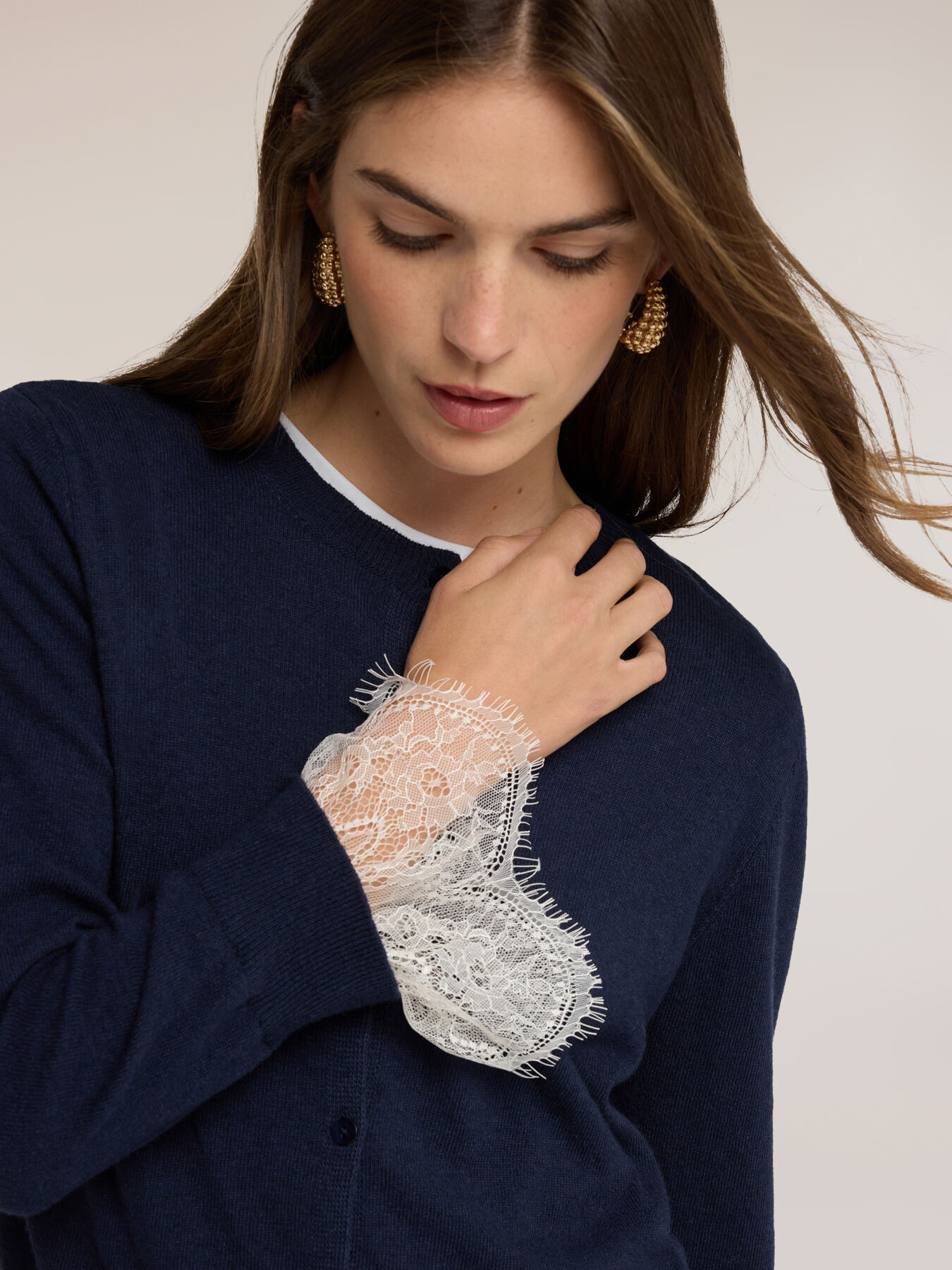 Cashmere blend knit cardigan image number 3