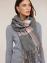 Checked scarf with fringing image number 0