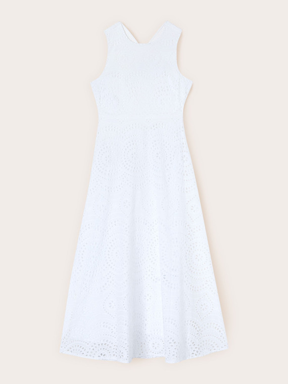 Vestido largo en sangallo con escote en la espalda