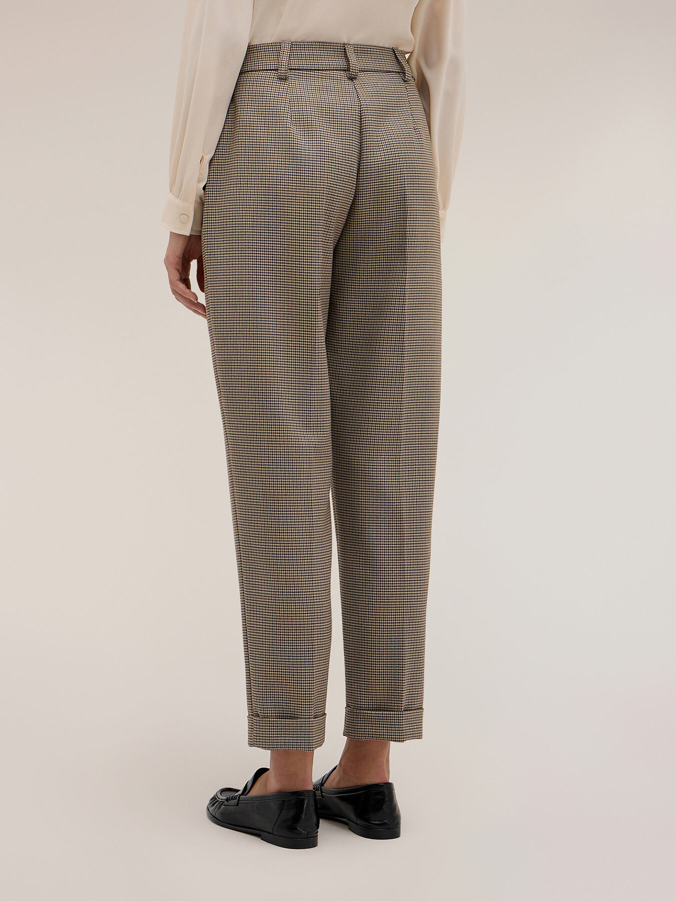 Regular trousers with check pattern turn-up image number 2
