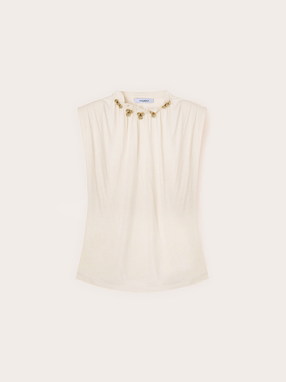 T-shirt con arriccio e applicazioni sul collo