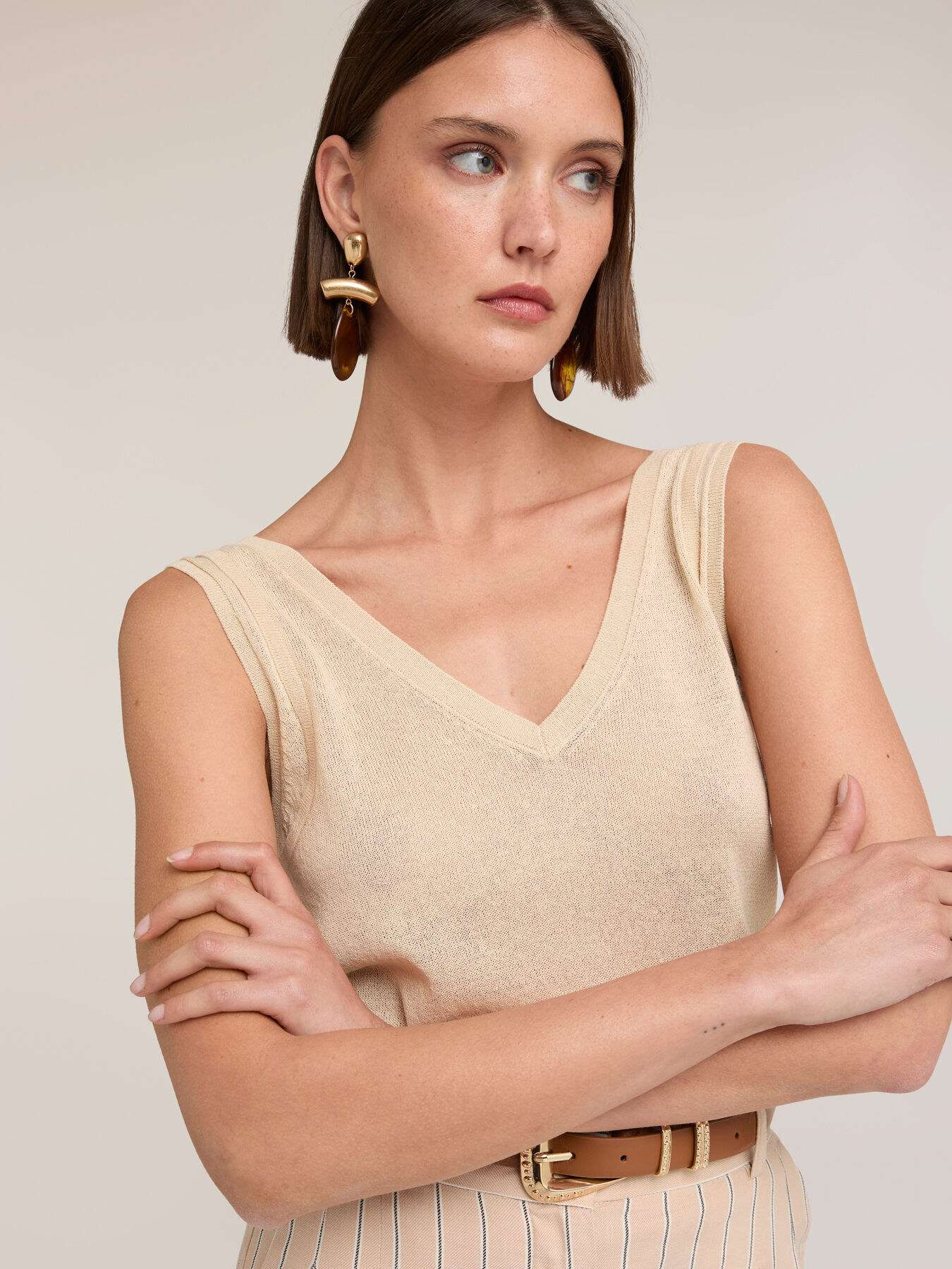 Linen blend knit top image number 2