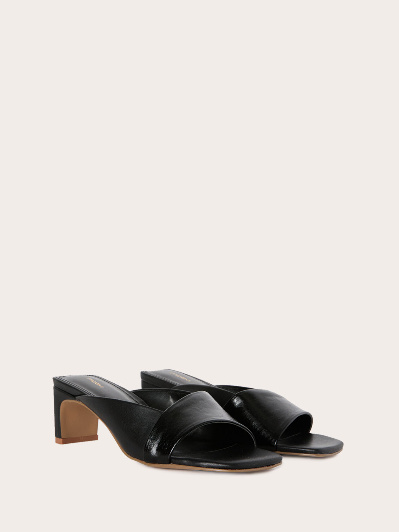 Coated fabric sabots image number 2