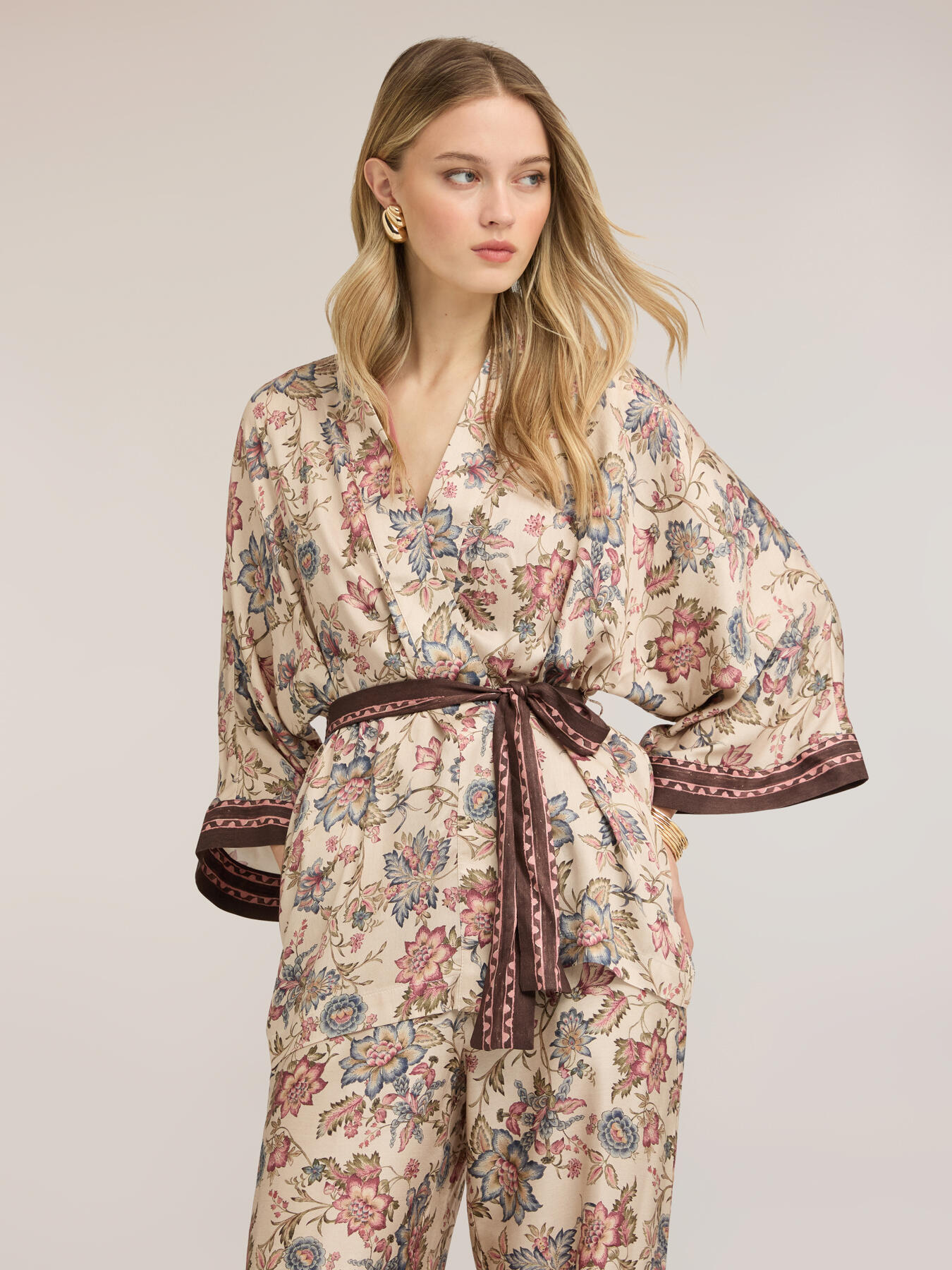 Kimono shirt in printed satin image number 0