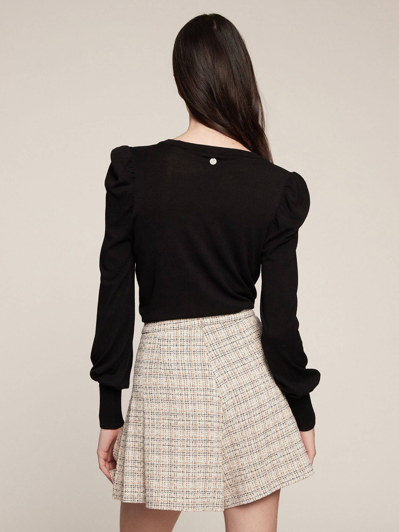 Maglia scollo a v tinta unita image number 1