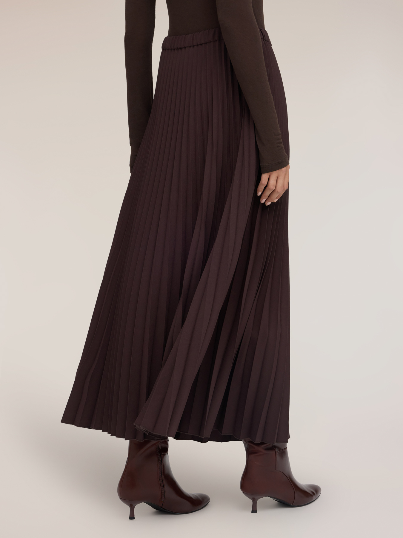 Long pleated viscose-blend skirt image number 1