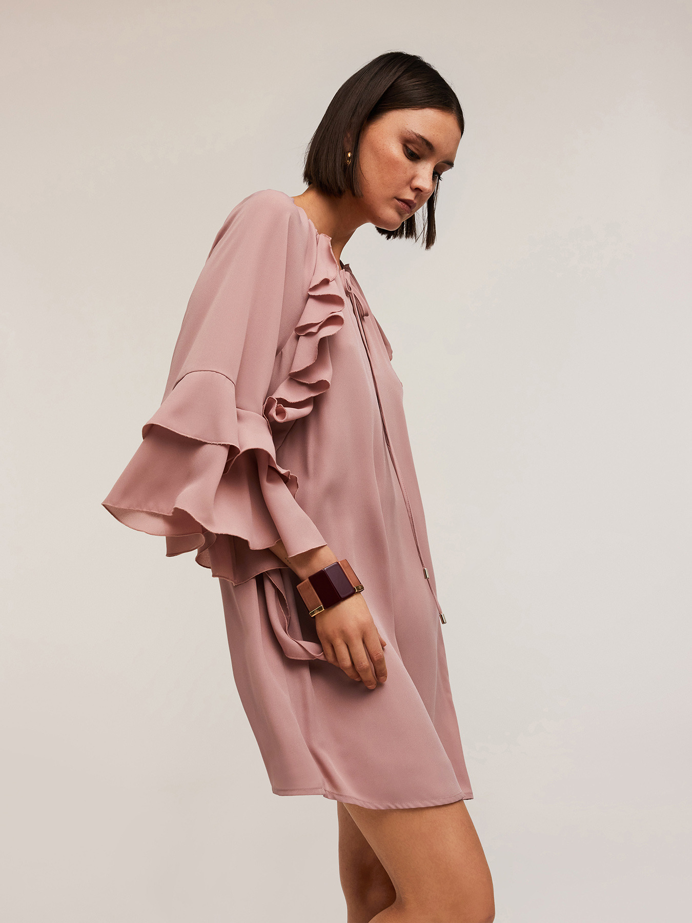 Robe courte &agrave; volants image number 2