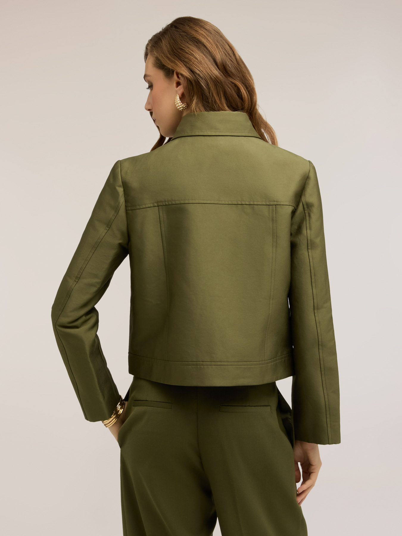 Kurzer Doppelreiher-Trenchcoat aus Baumwollmischung image number 1