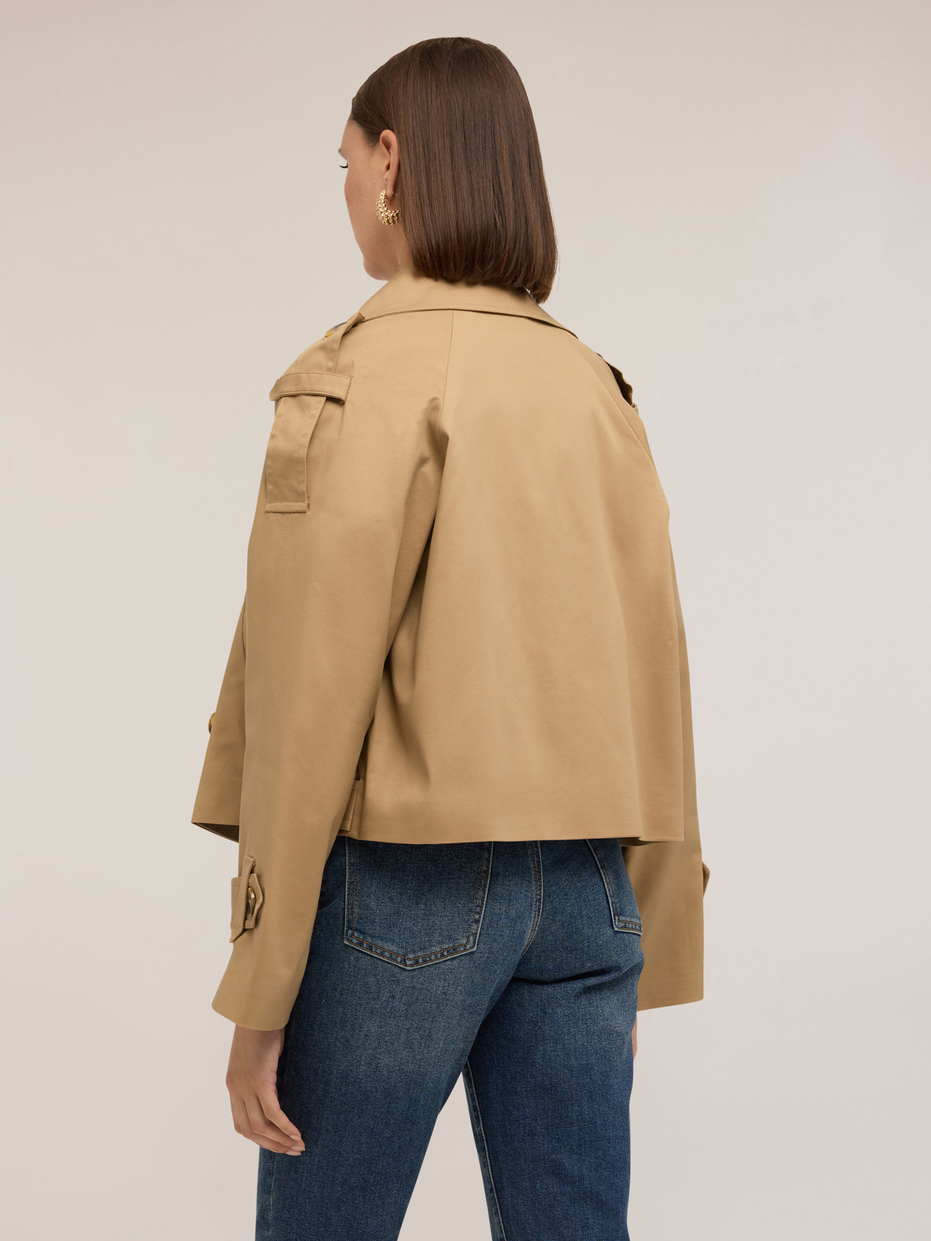 Short double-breasted trench coat image number 1