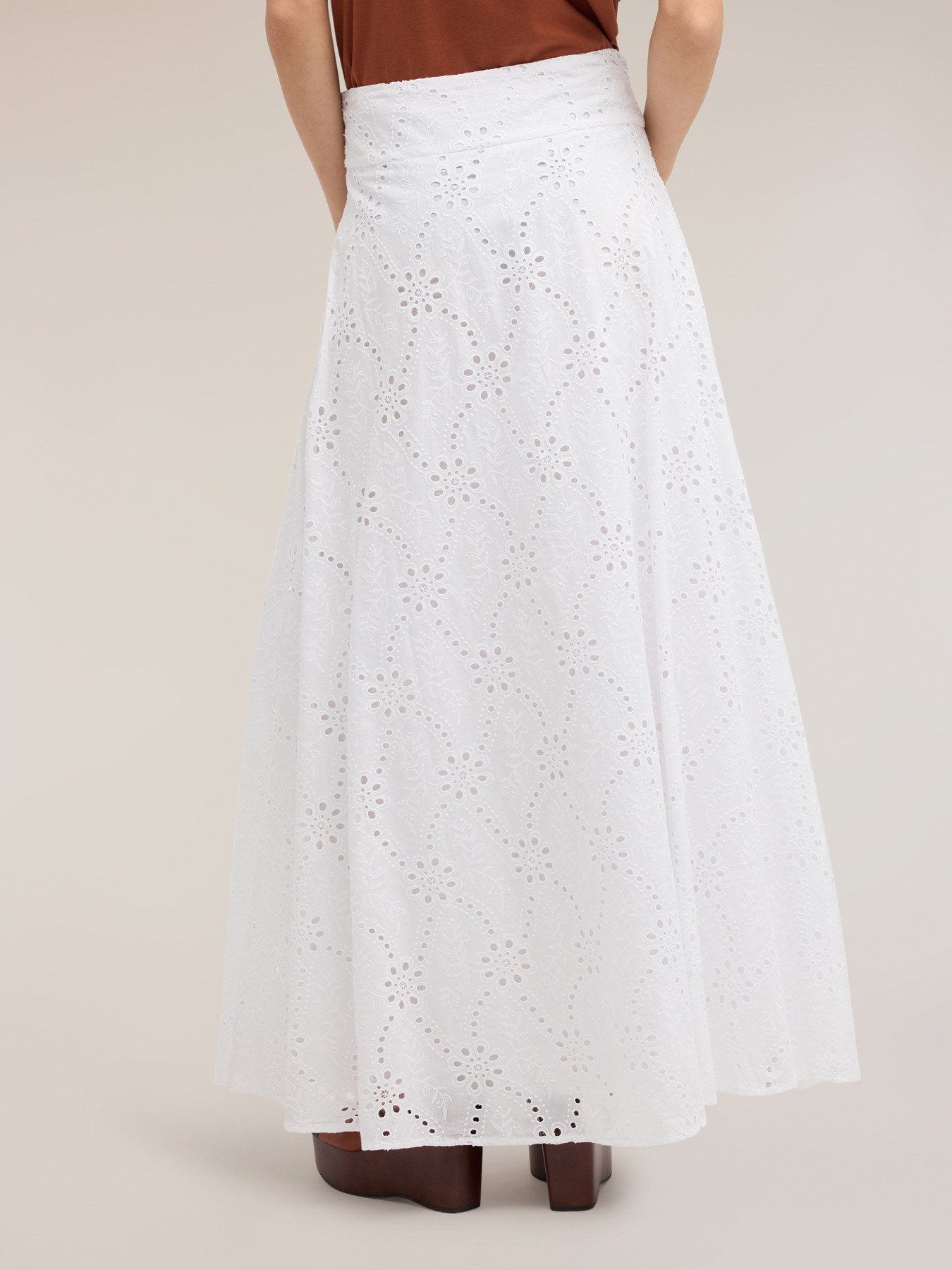Long sangallo skirt image number 1