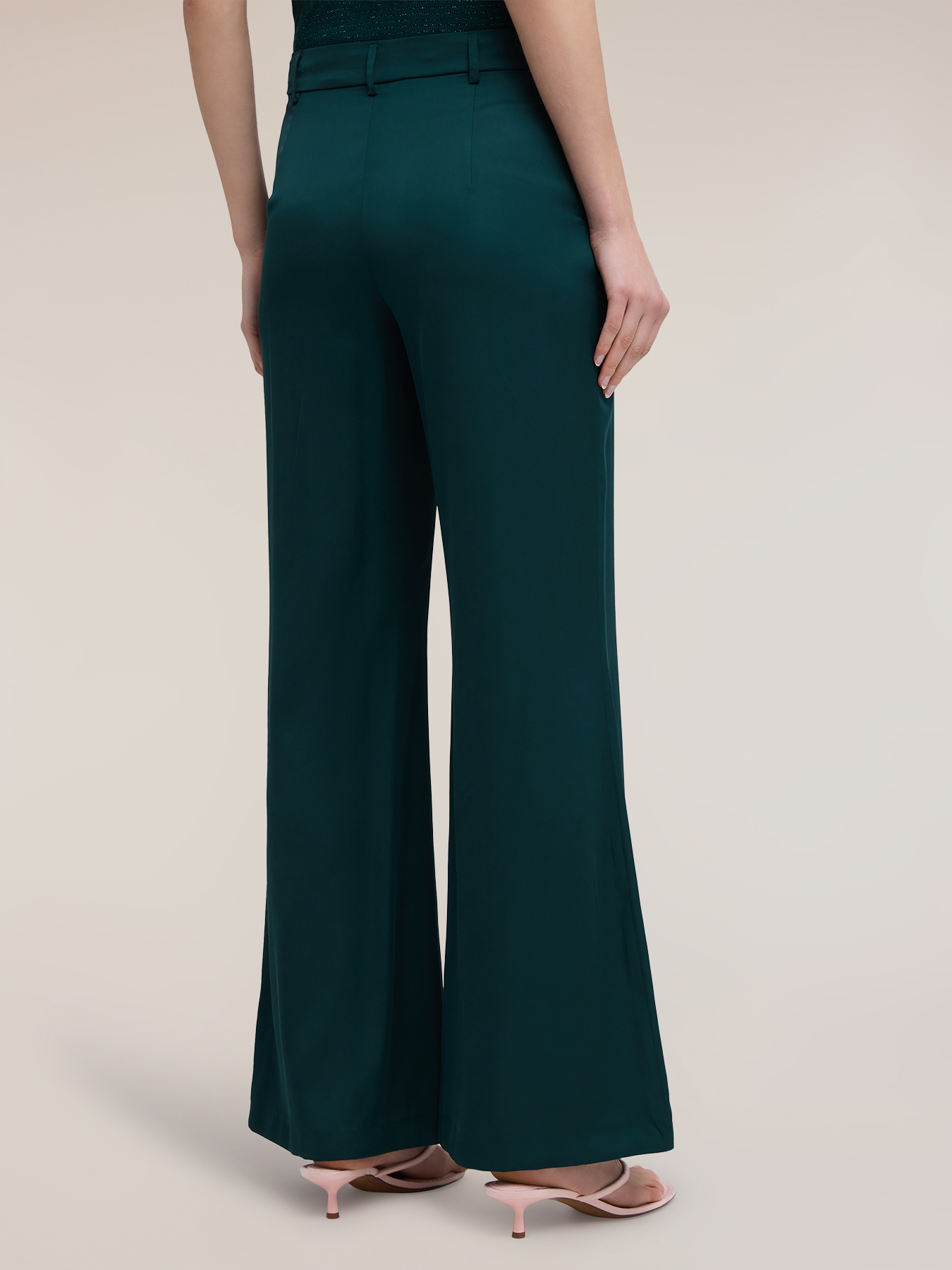 Pantalon palazzo en satin image number 2