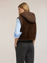 Gilet avec capuche et empi&egrave;cements matelass&eacute;s image number 1
