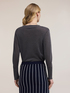 Strickpullover mit V-Ausschnitt aus Lurex-Garn image number 2