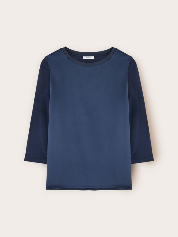 Two-tone T-shirt with three-quarter sleeves