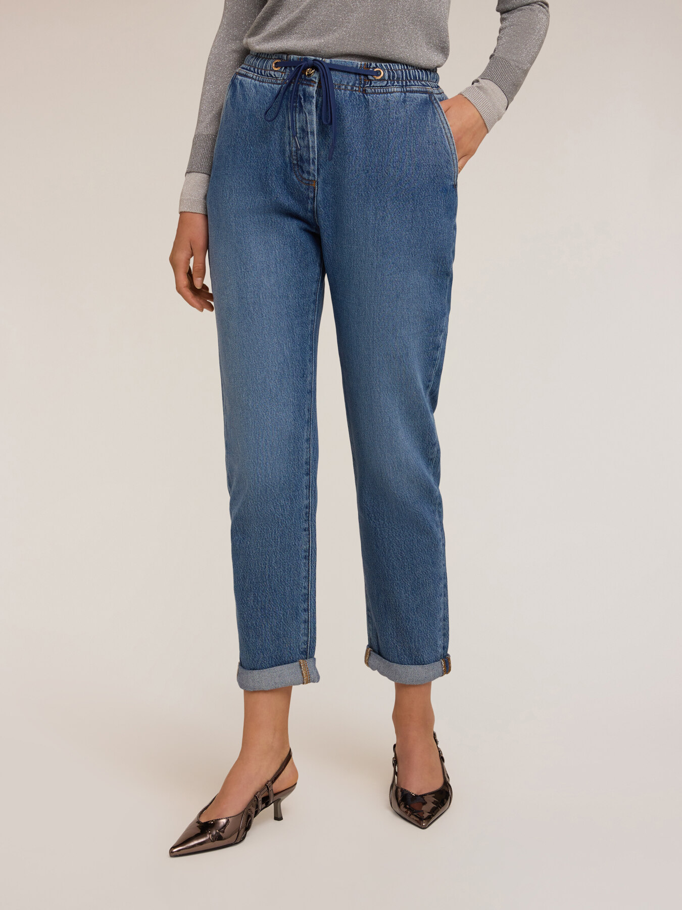 Slouchy jeans with lyocell blend image number 3