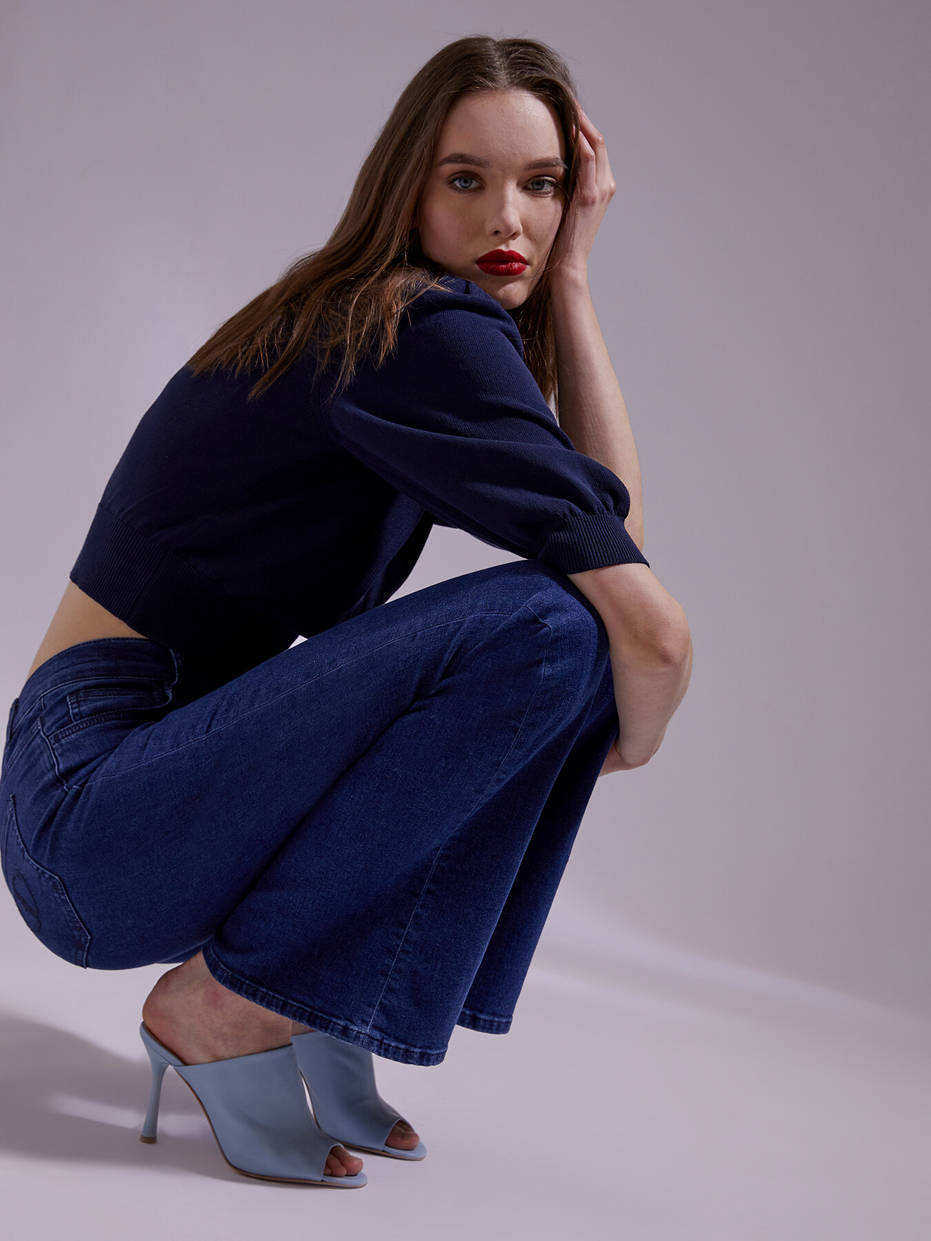 Flared high-waist jeans image number 2