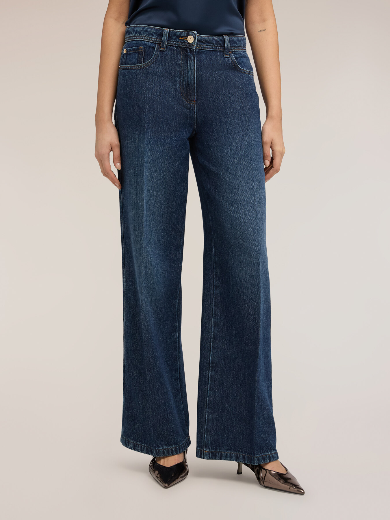 Wide fit palazzo jeans in lyocell blend image number 0