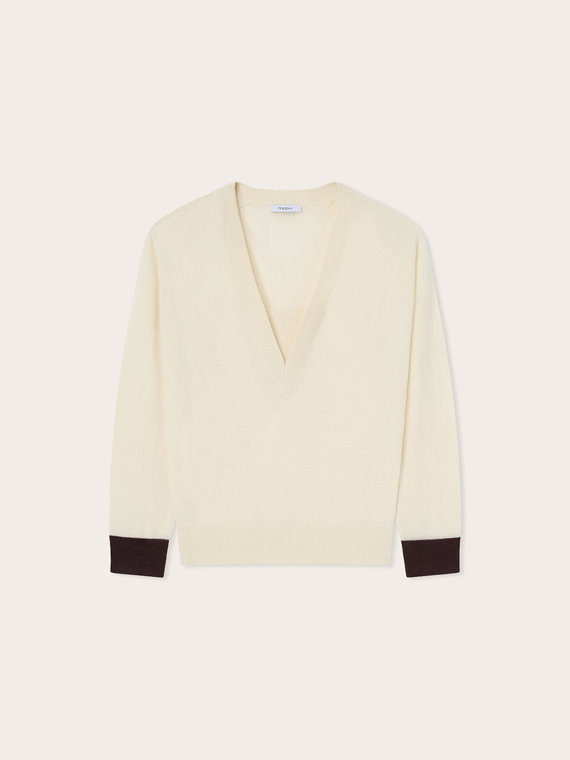 Pull col en V en m&eacute;lange laine et soie