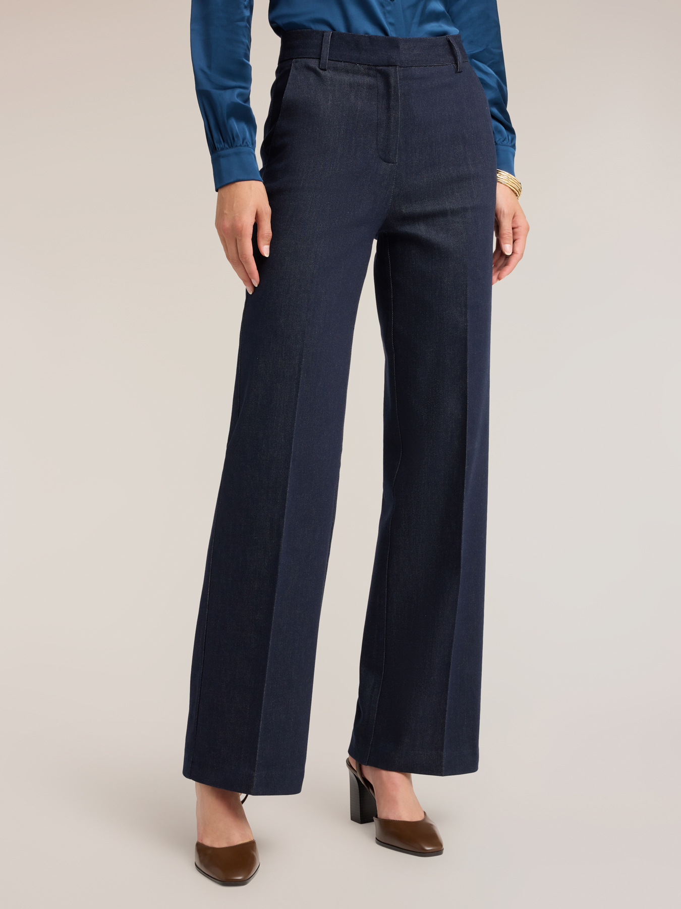Tailored jeans with pressed crease image number 2