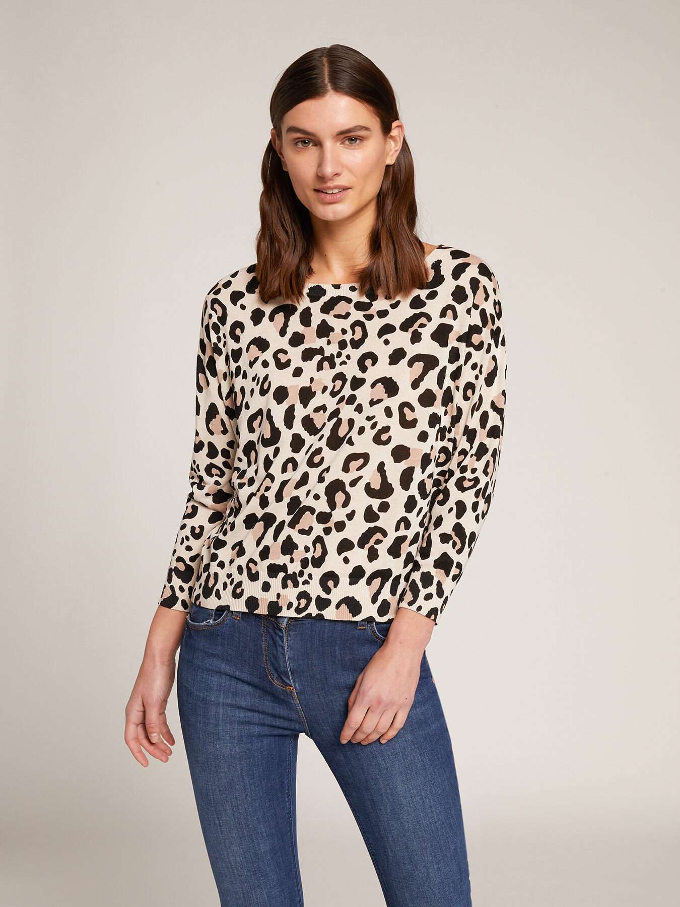 Boxy-Pullover mit Animalier-Muster image number 0