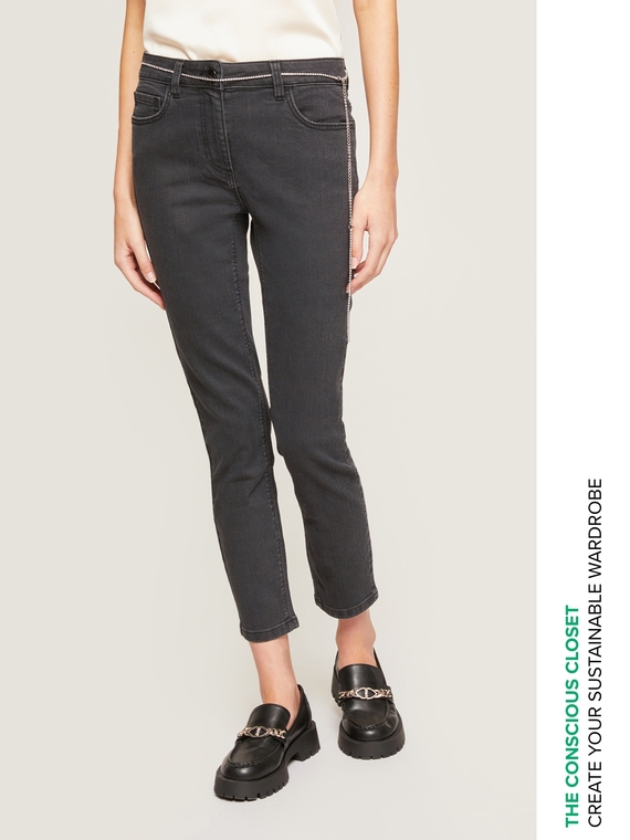 Jeans skinny con catenella in strass