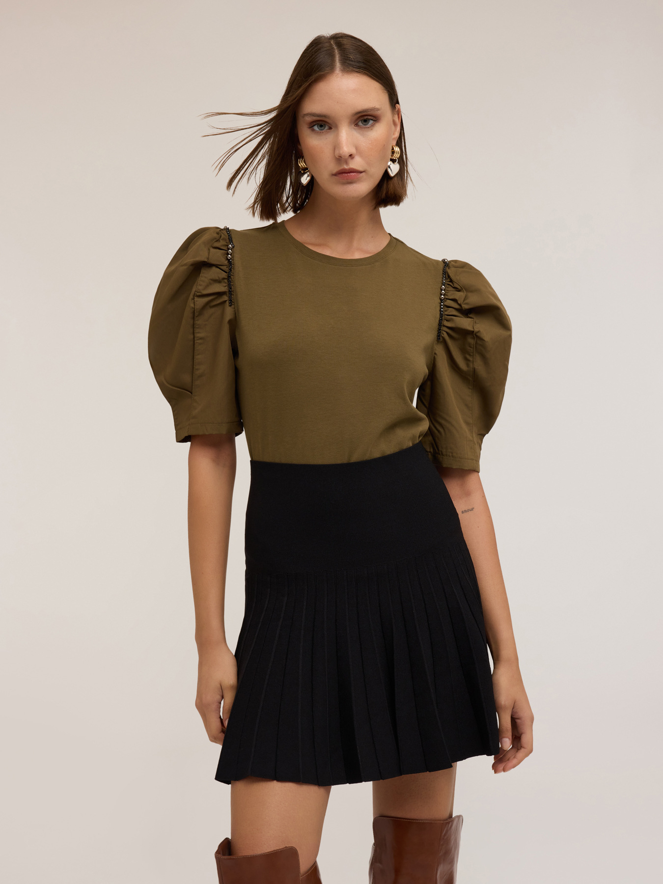 T-shirt avec manches bouffantes et pierres image number 2
