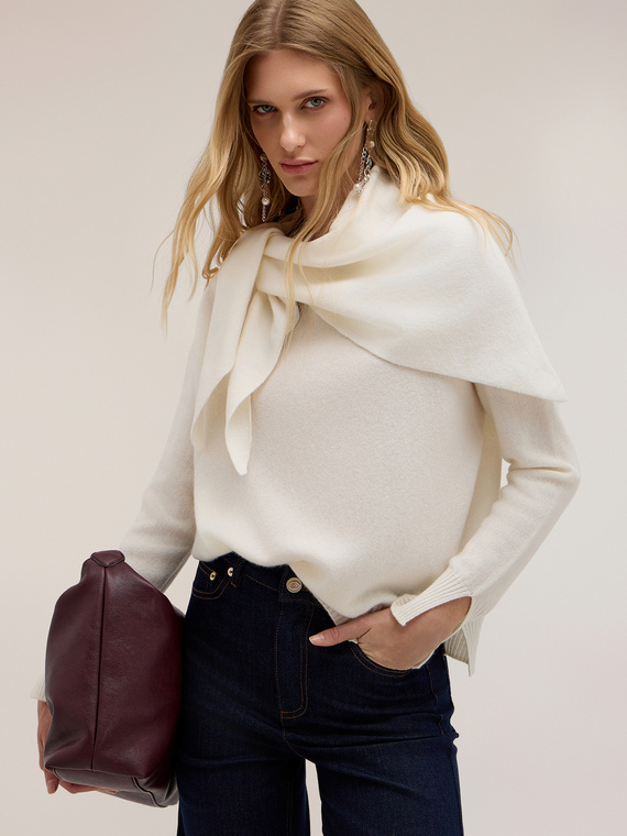 Knit scarf