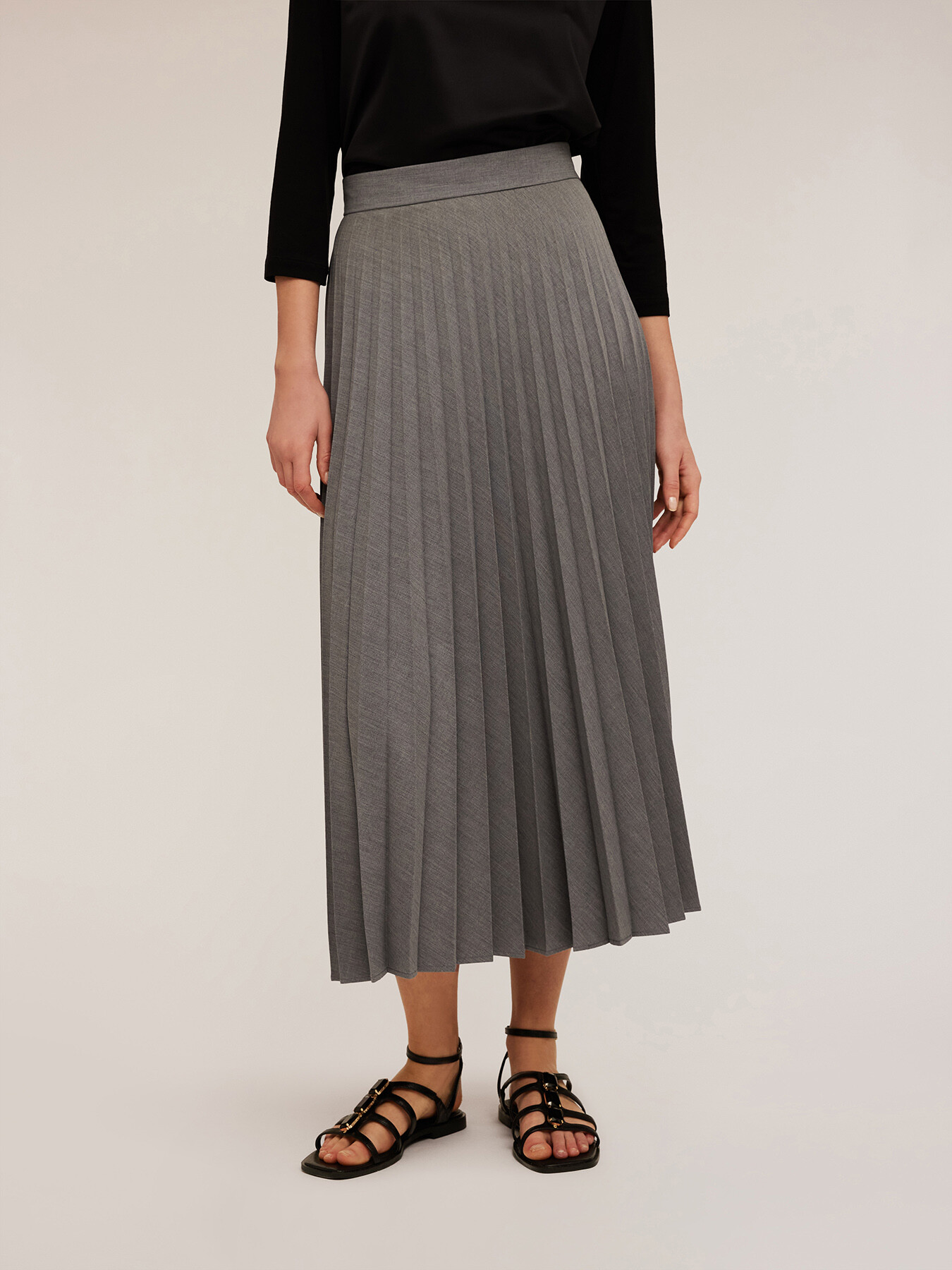 Pleated midi skirt image number 2