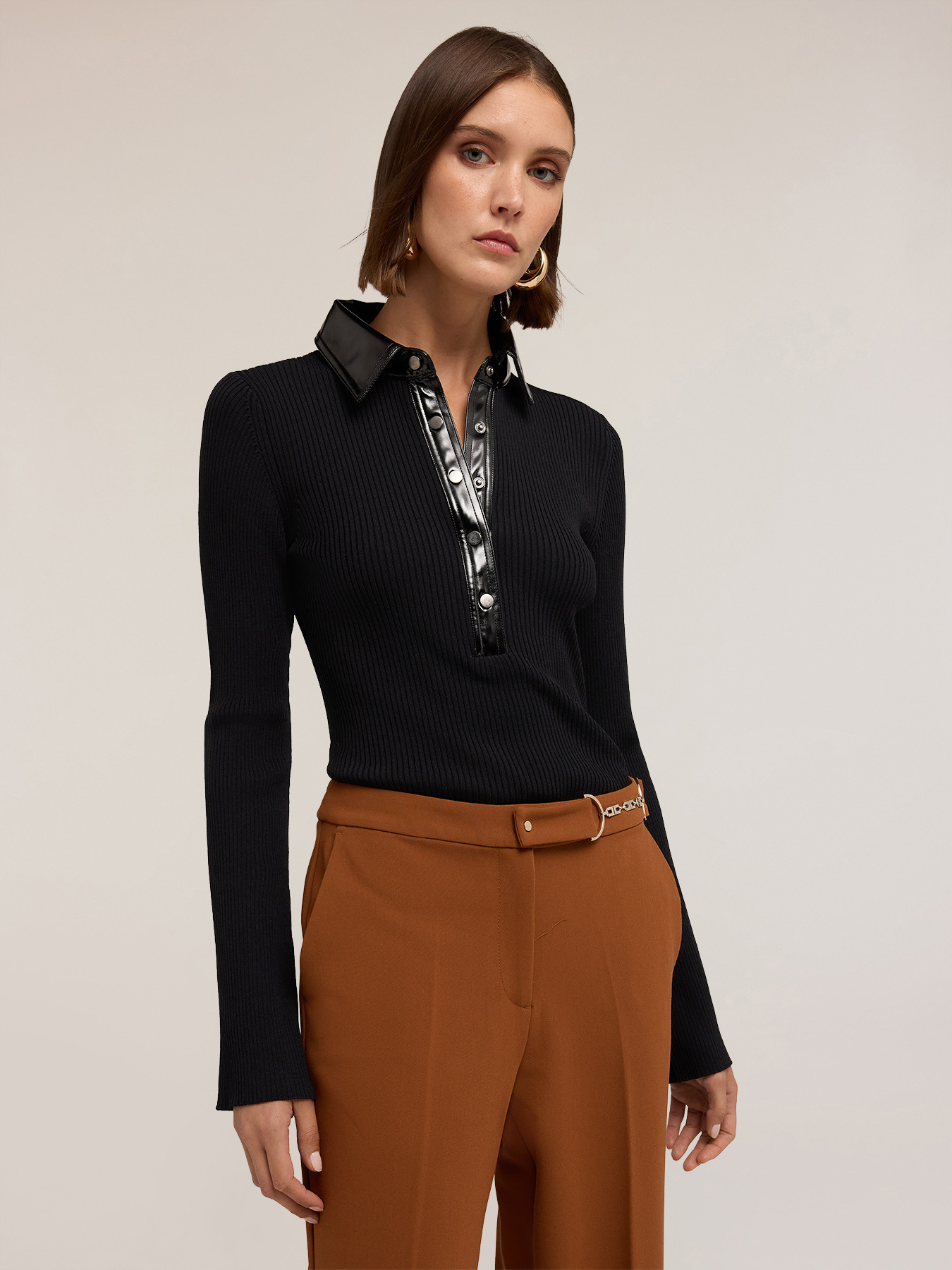 Polo con colletto in vernice image number 3