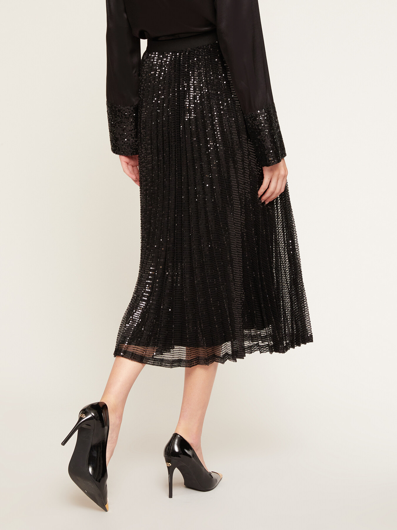 Pleated midi skirt with sequins image number 1