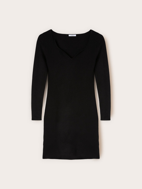 Knit tube dress with sweetheart neckline
