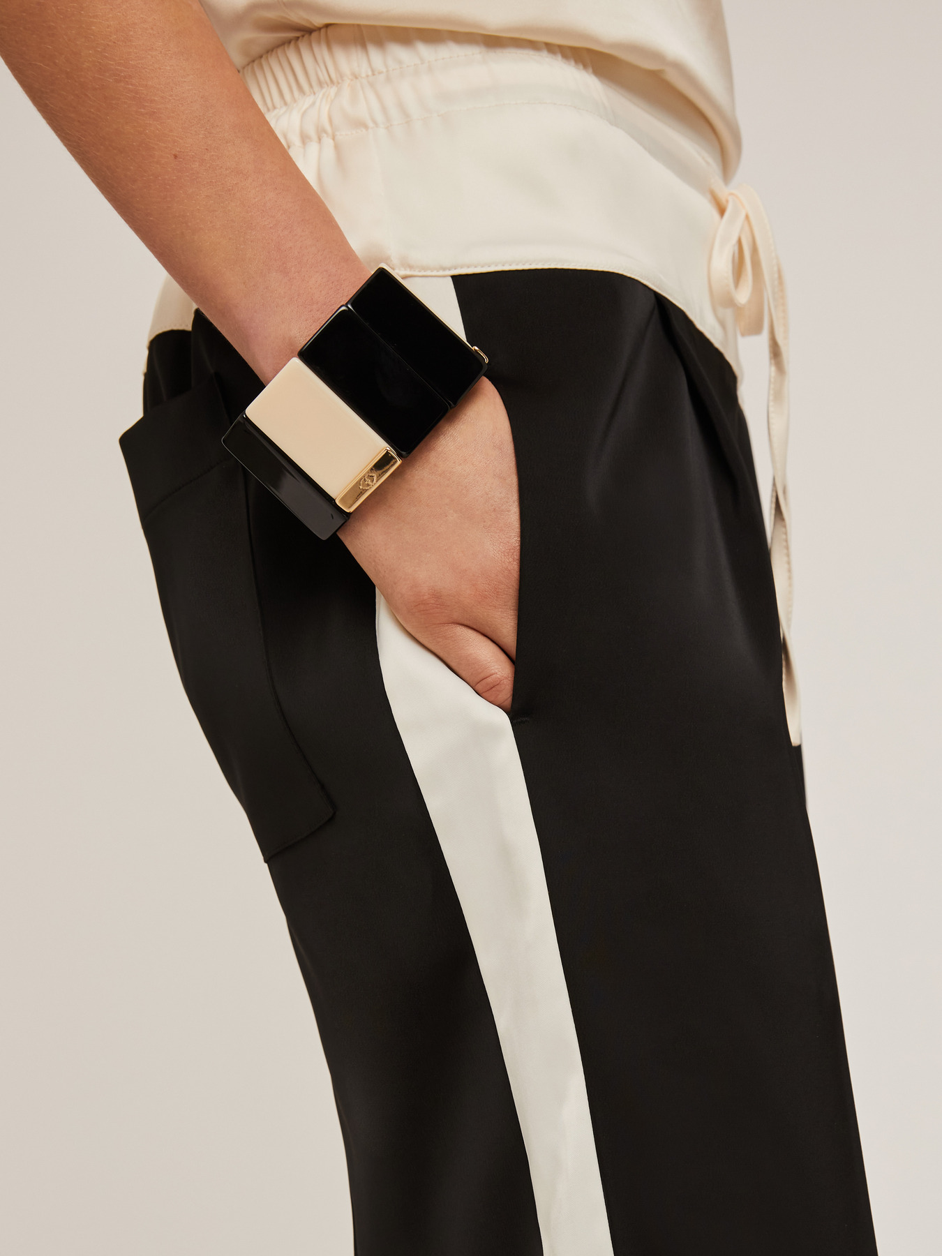 Joggers bicolor fluidi image number 2