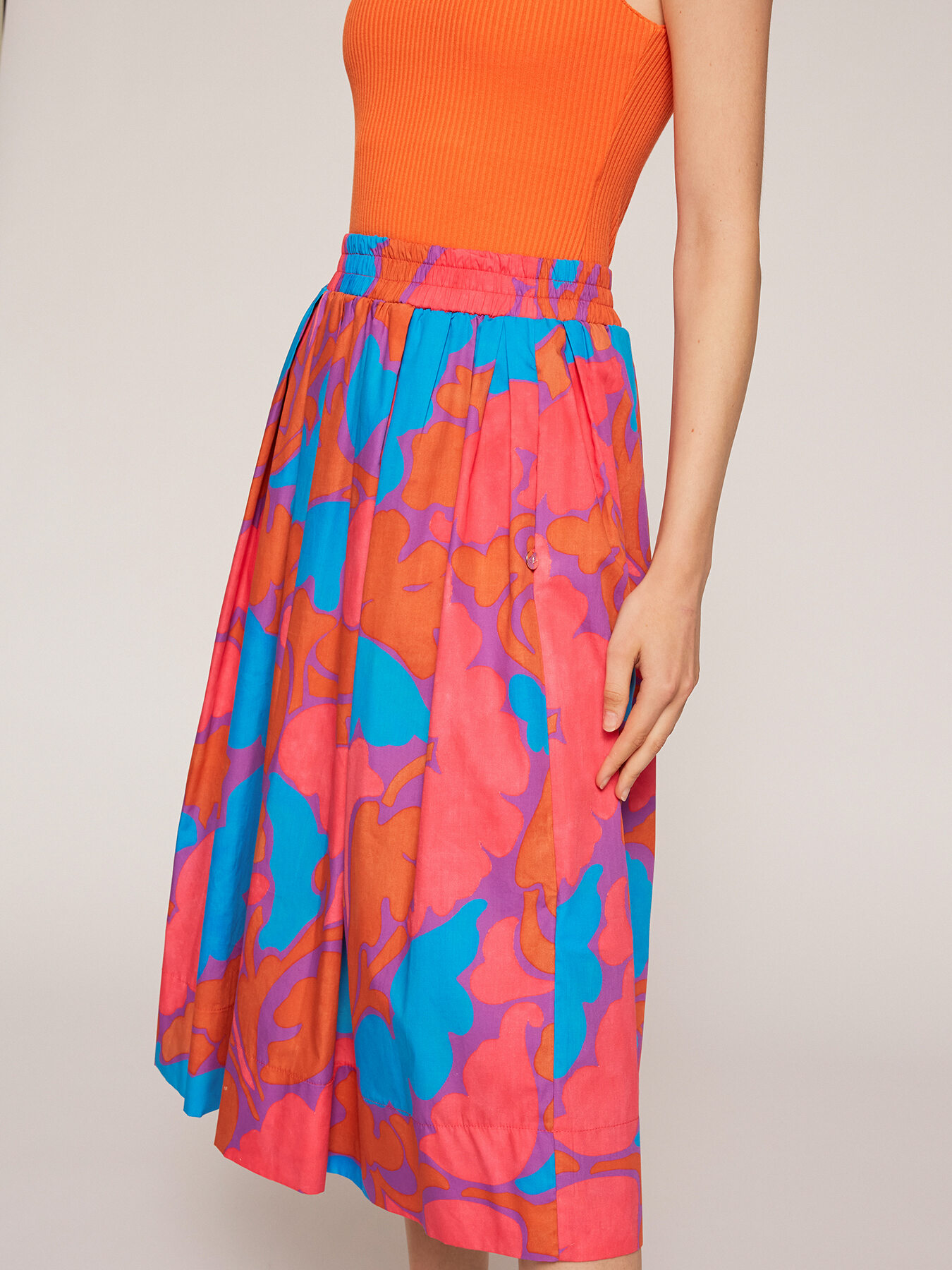 Jupe cloche &agrave; motif &agrave; fleurs image number 2