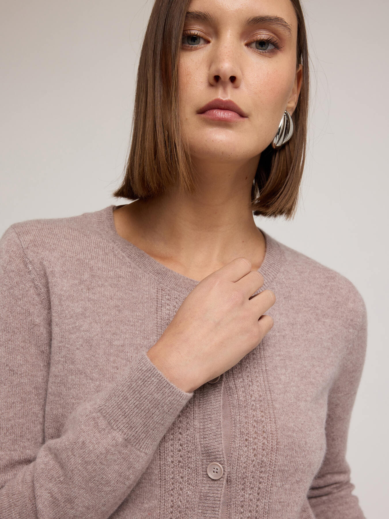 100% cashmere knitted cardigan image number 3
