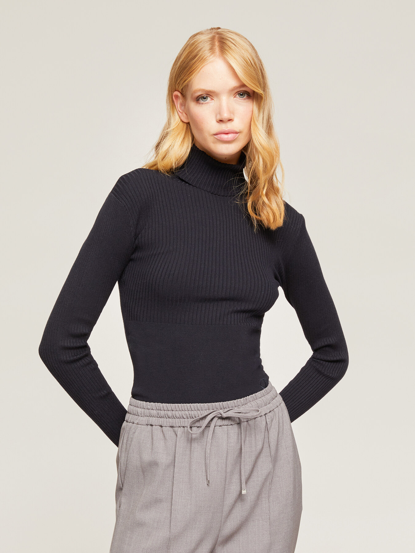 Ribbed knit turtleneck image number 0