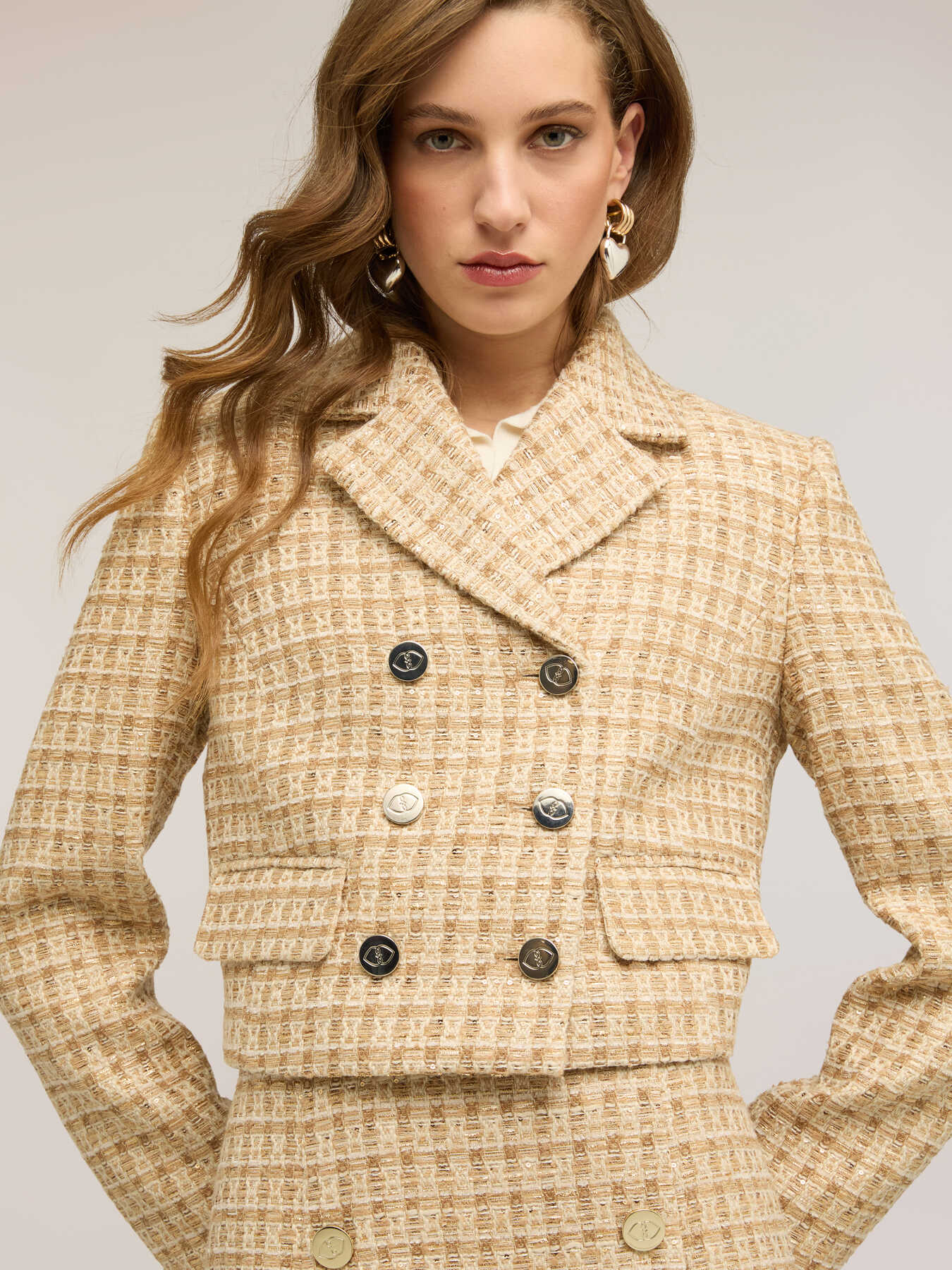 Chaqueta corta cruzada en boucl&eacute; image number 3