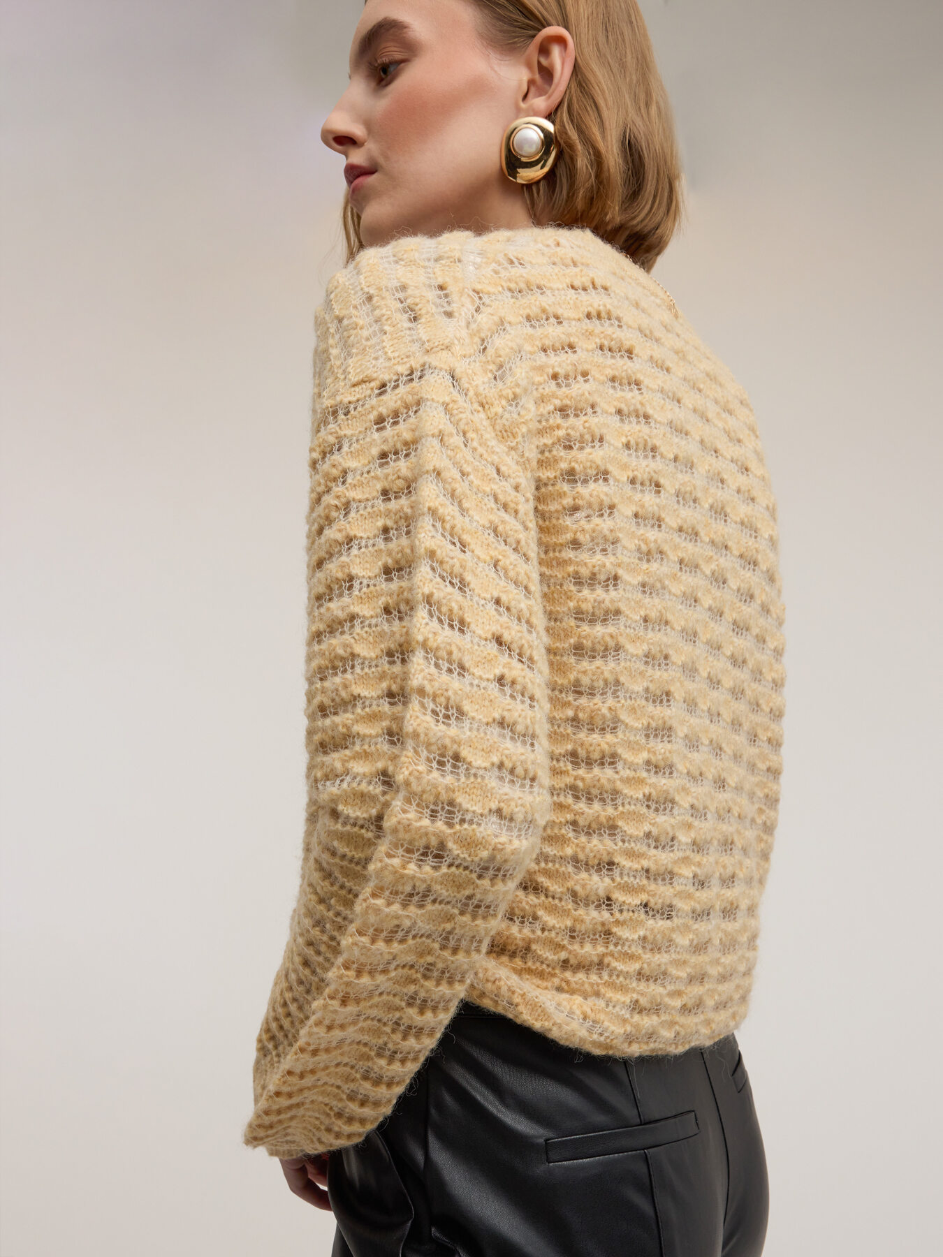 Durchbrochene Strickjacke aus Wollmischung image number 3