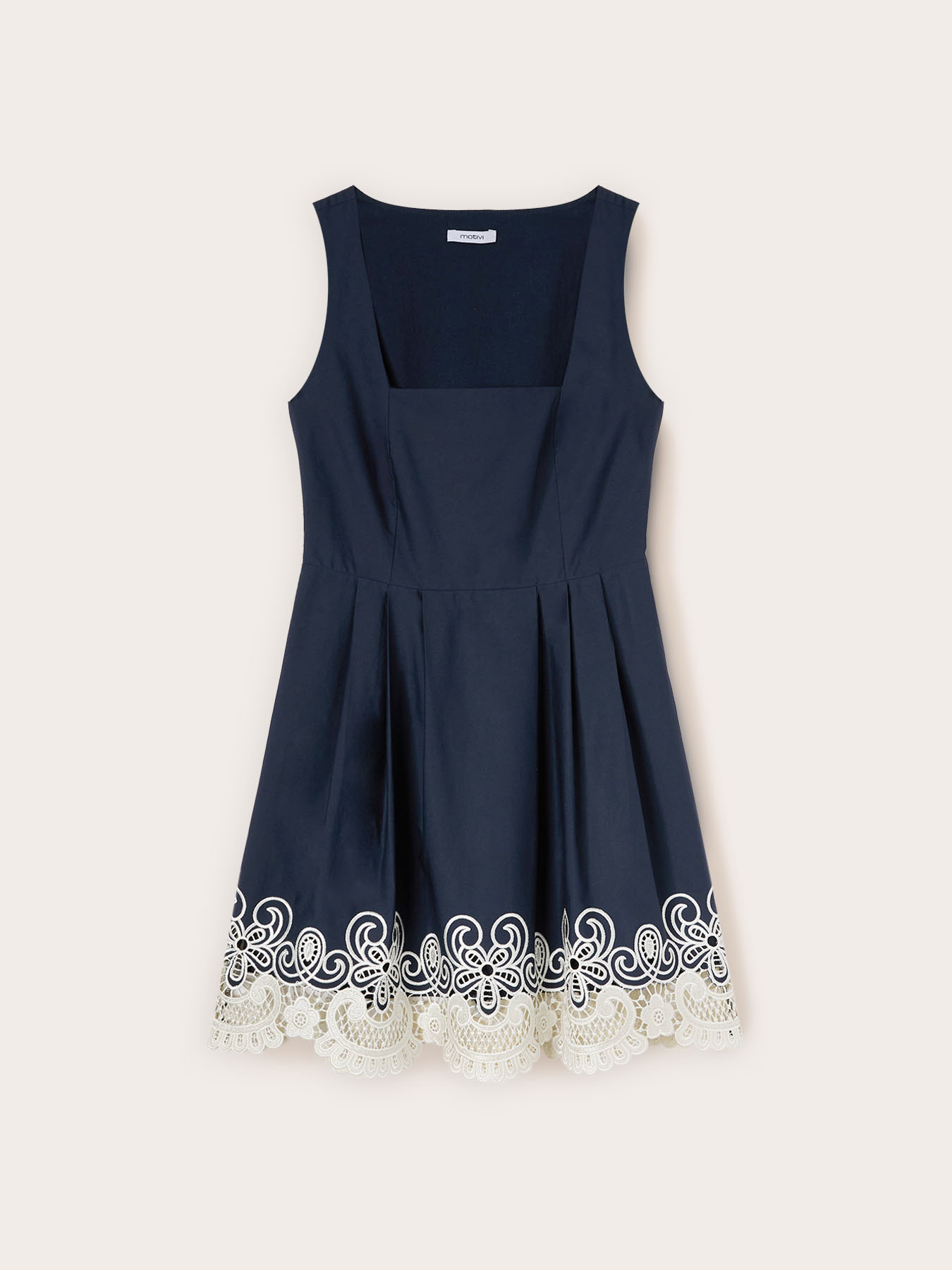 Ausgestelltes Kleid aus Popeline mit Lochstickerei image number 4