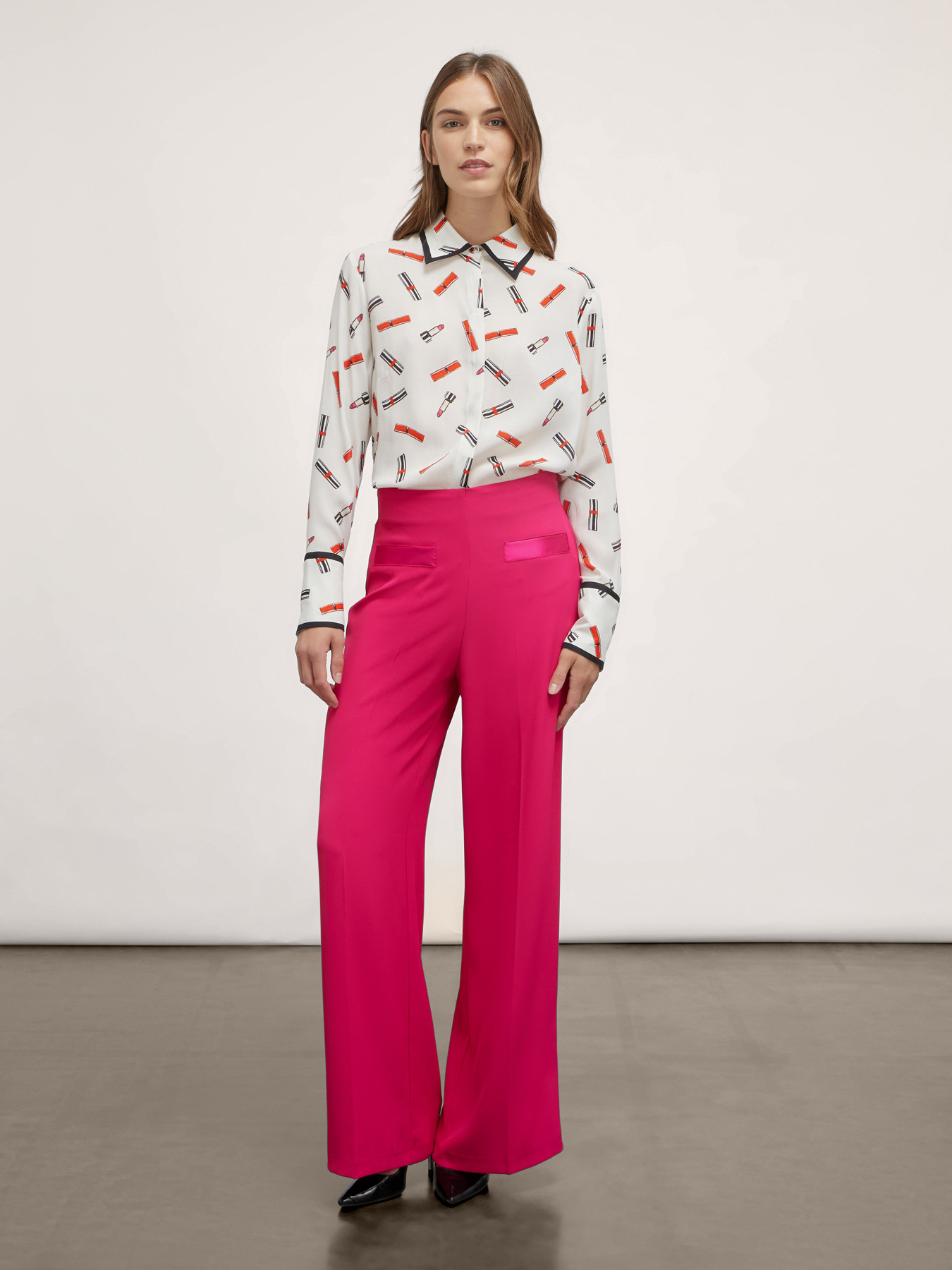 Lipstick pattern shirt image number 3