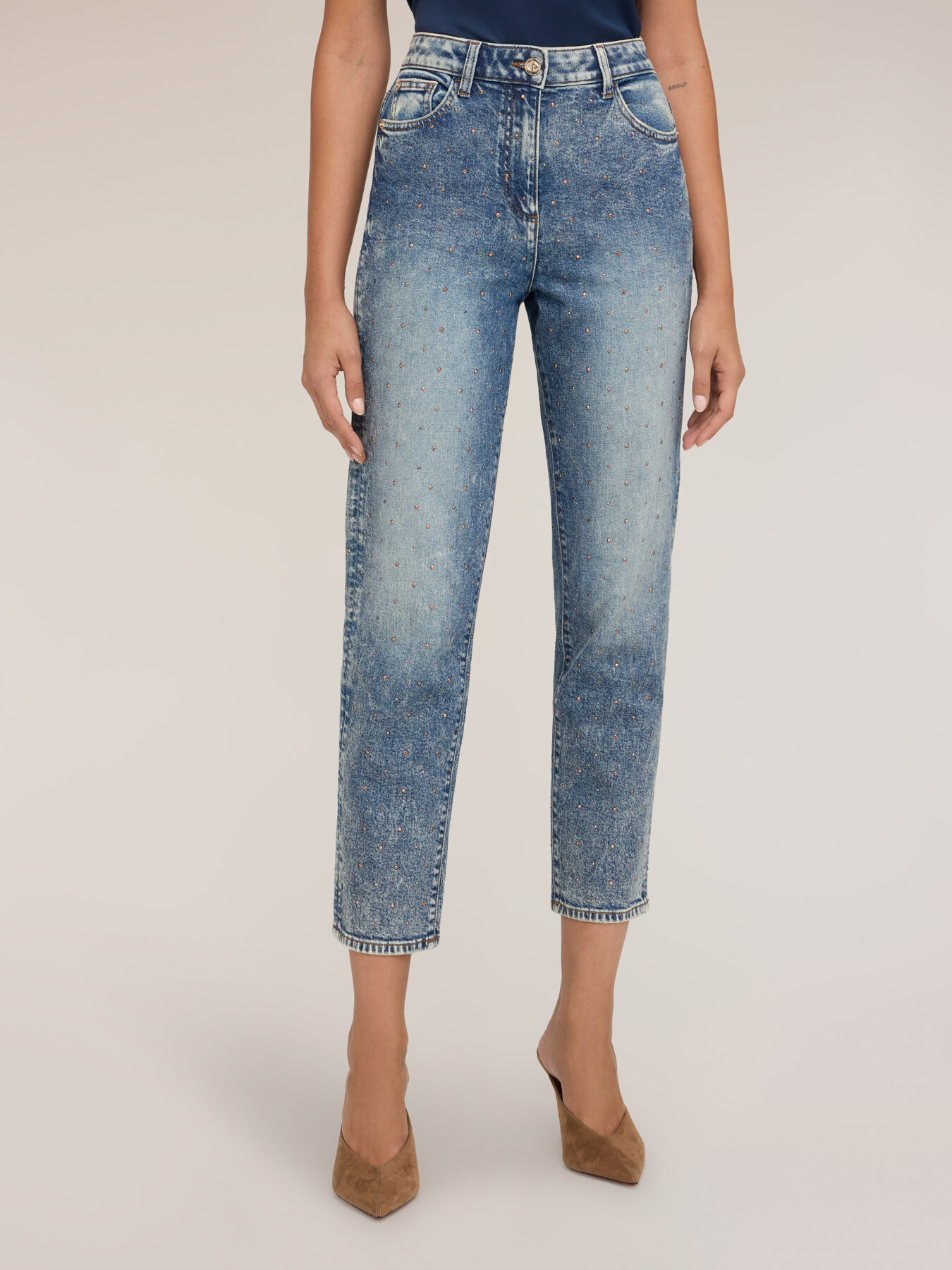 Regular mum fit jeans with rhinestones image number 2