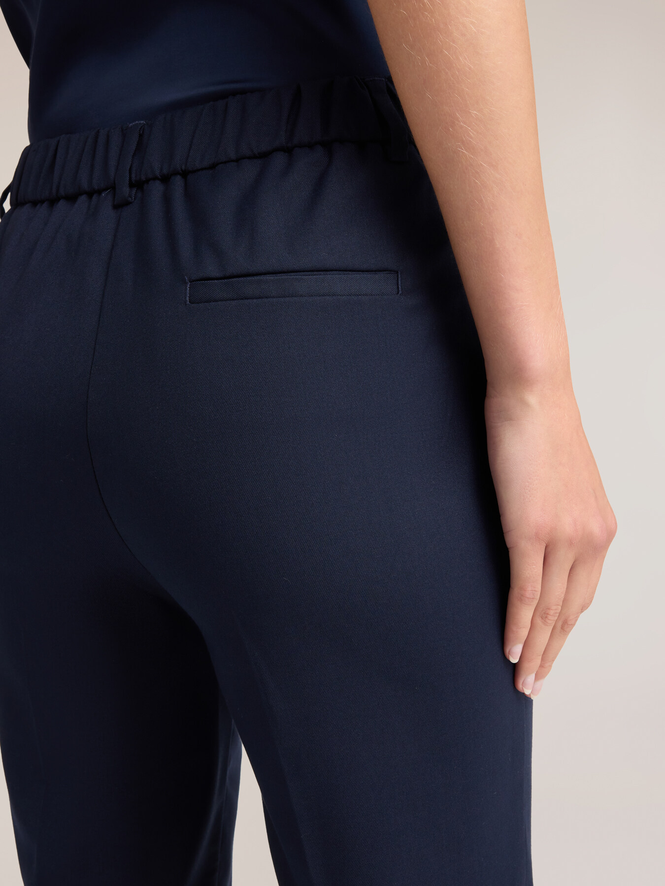 Pantalones regular en cady image number 3