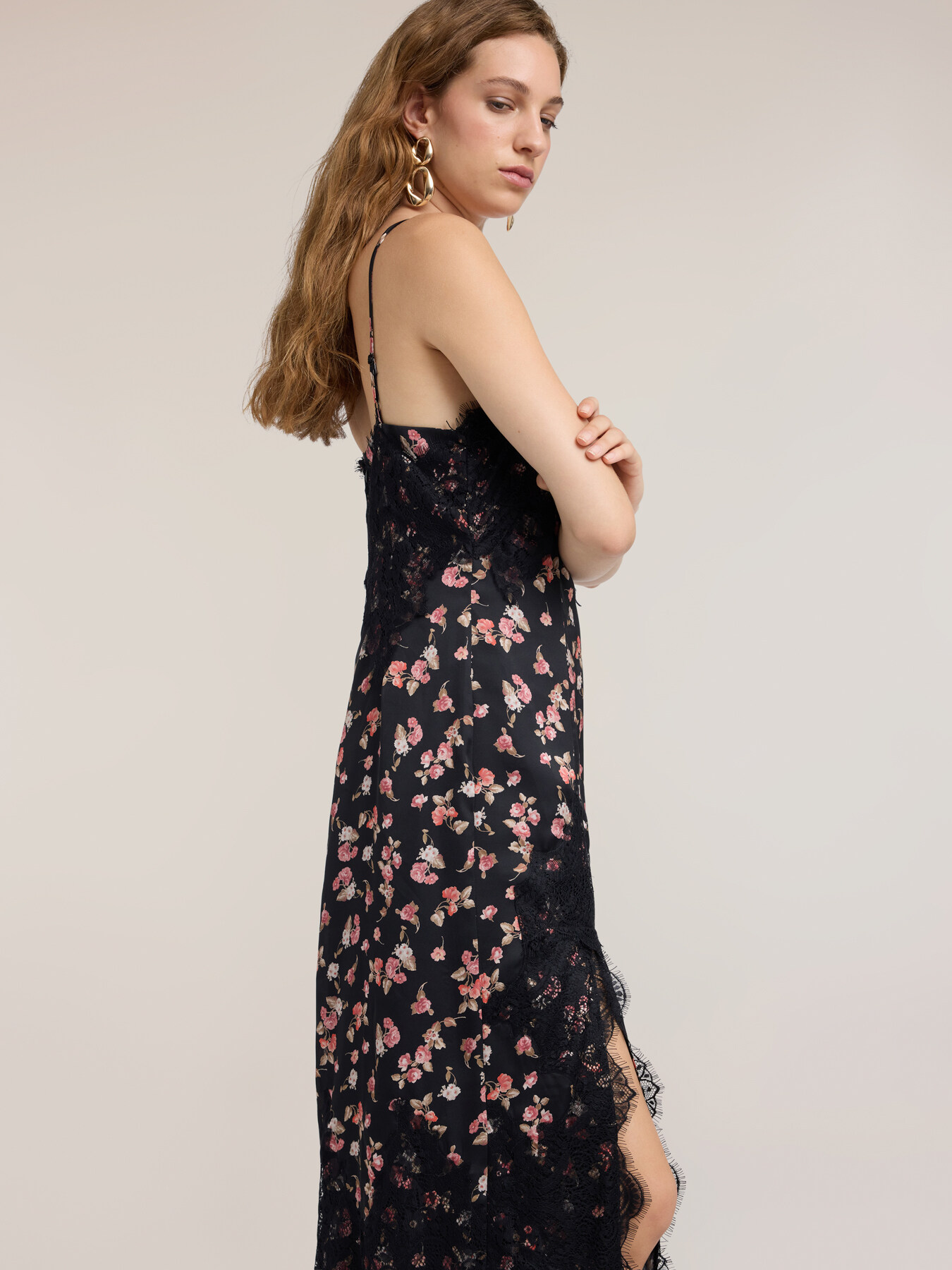 Robe en georgette avec imprim&eacute; fleuri et dentelle image number 3
