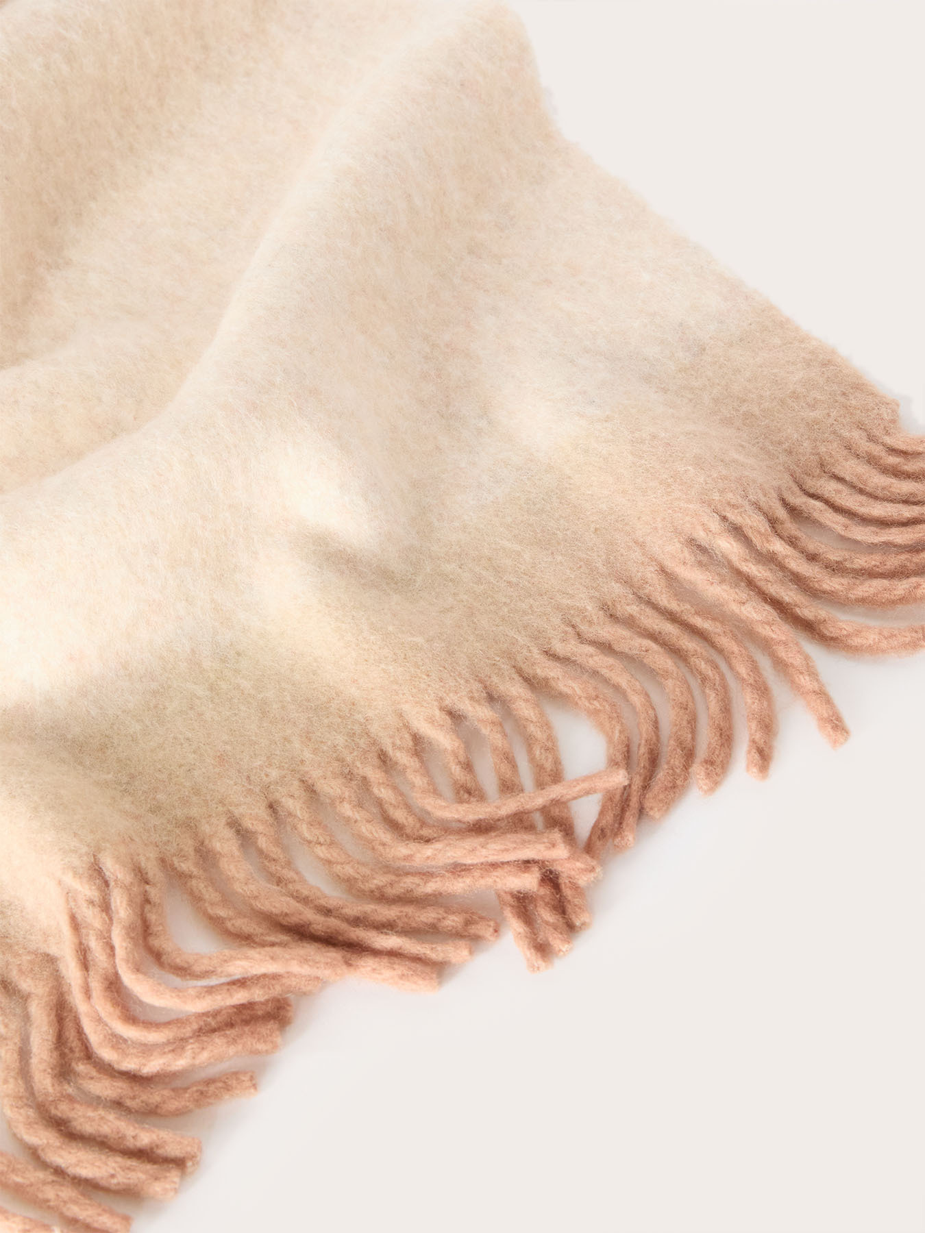 Sciarpa lunga sfumata con frange image number 2