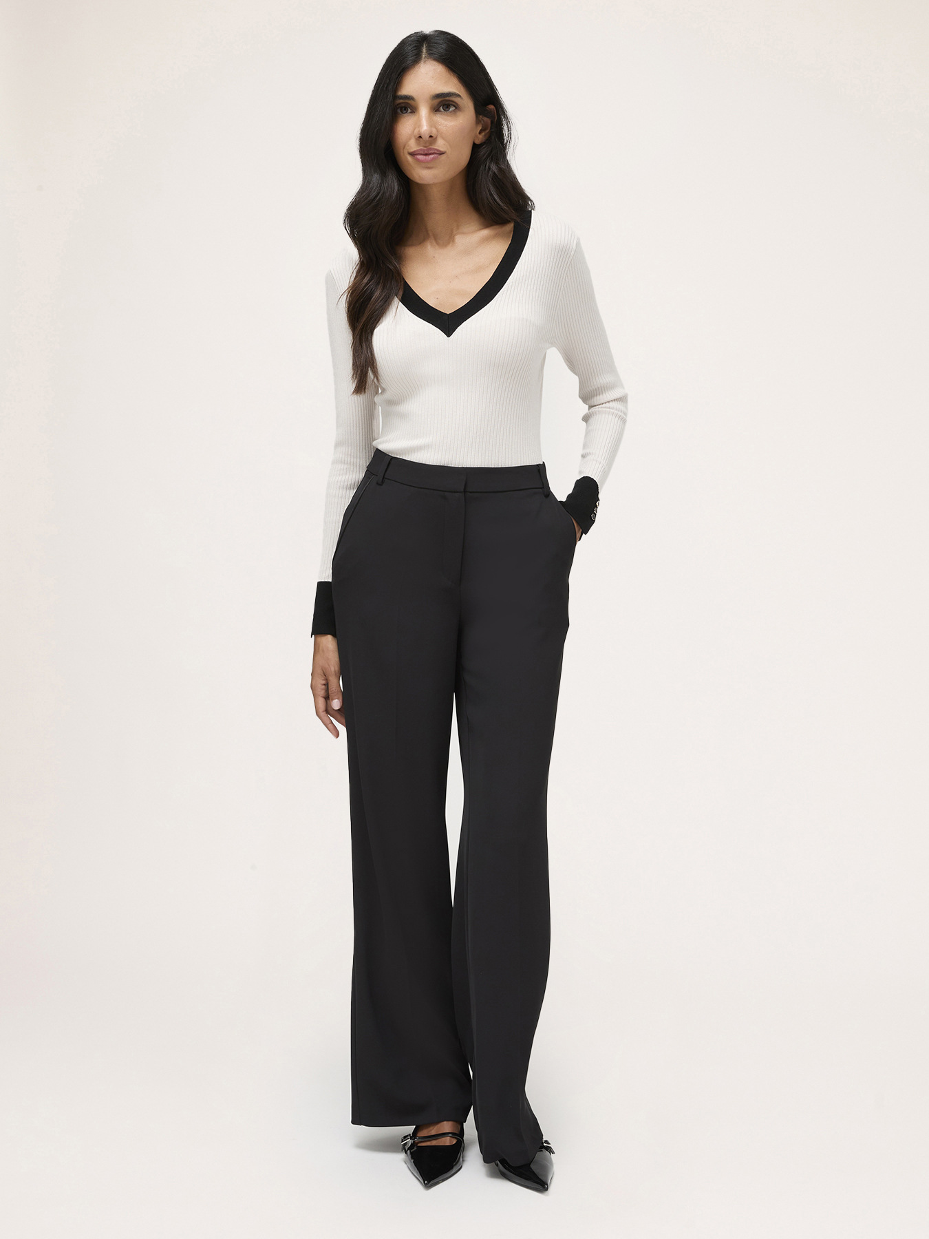 Two-tone ribbed sweater image number 3